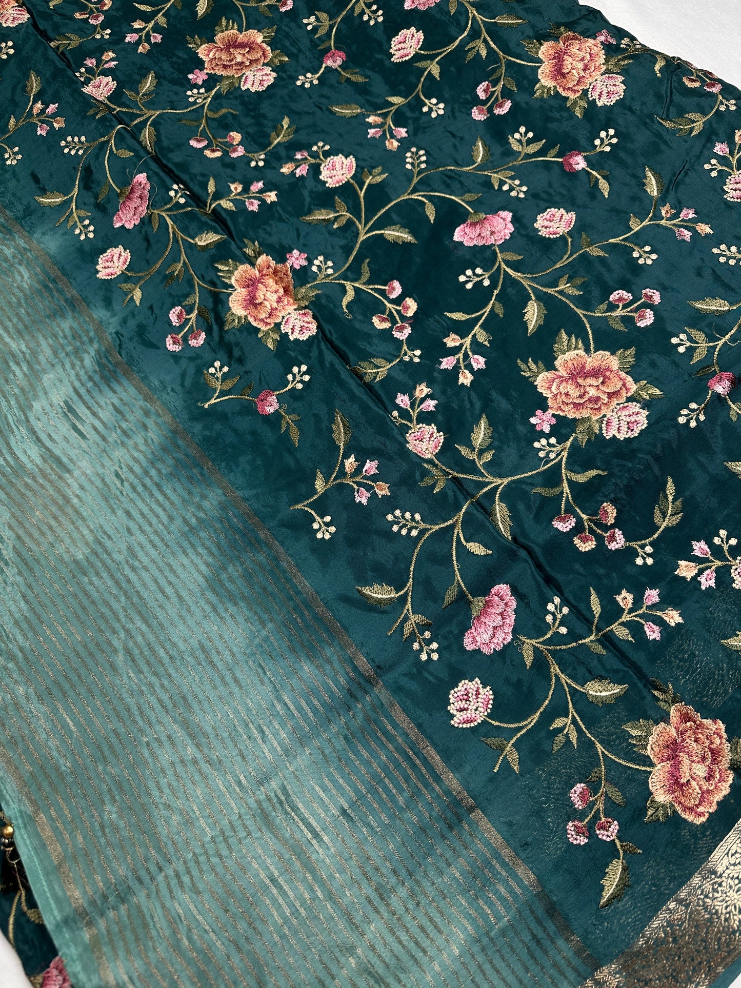 Floral Embroidery Crepe Tissue Saree