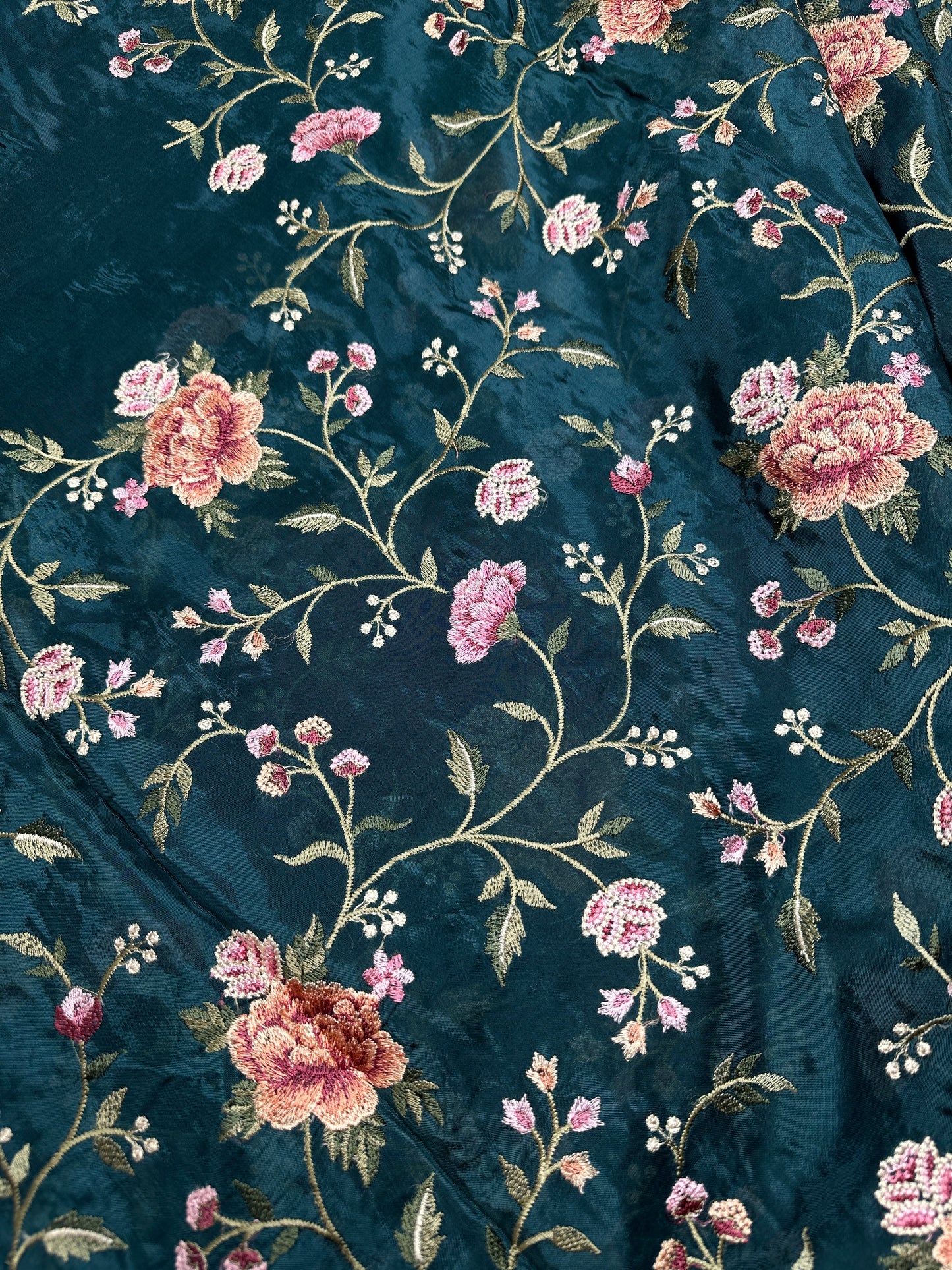 Floral Embroidery Crepe Tissue Saree