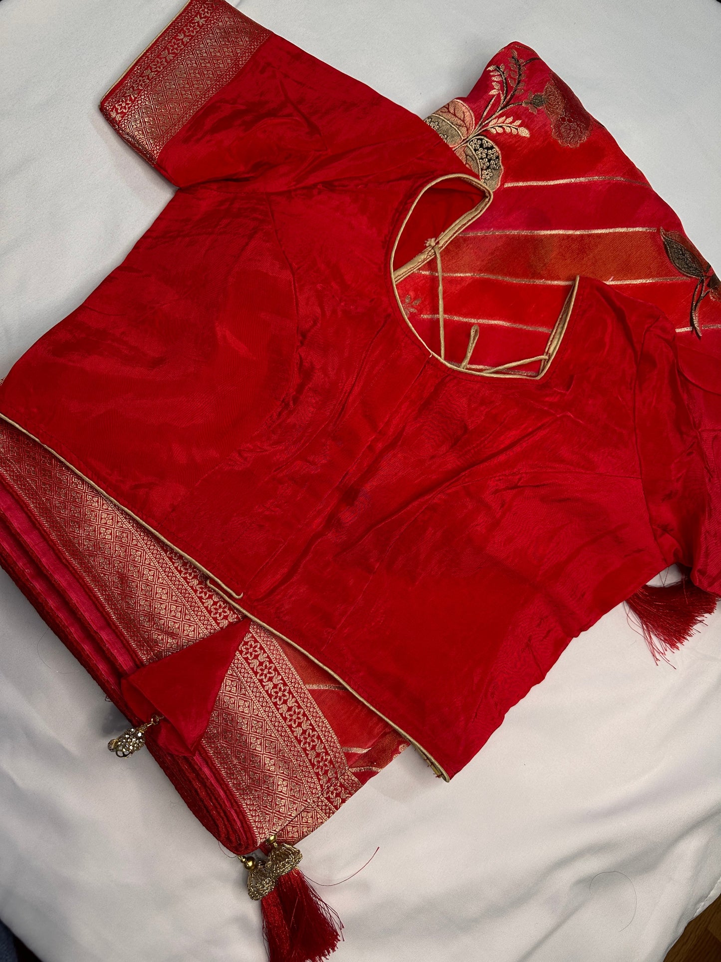 Red Banarsi Crepe Floral Lehriya Weaving Saree