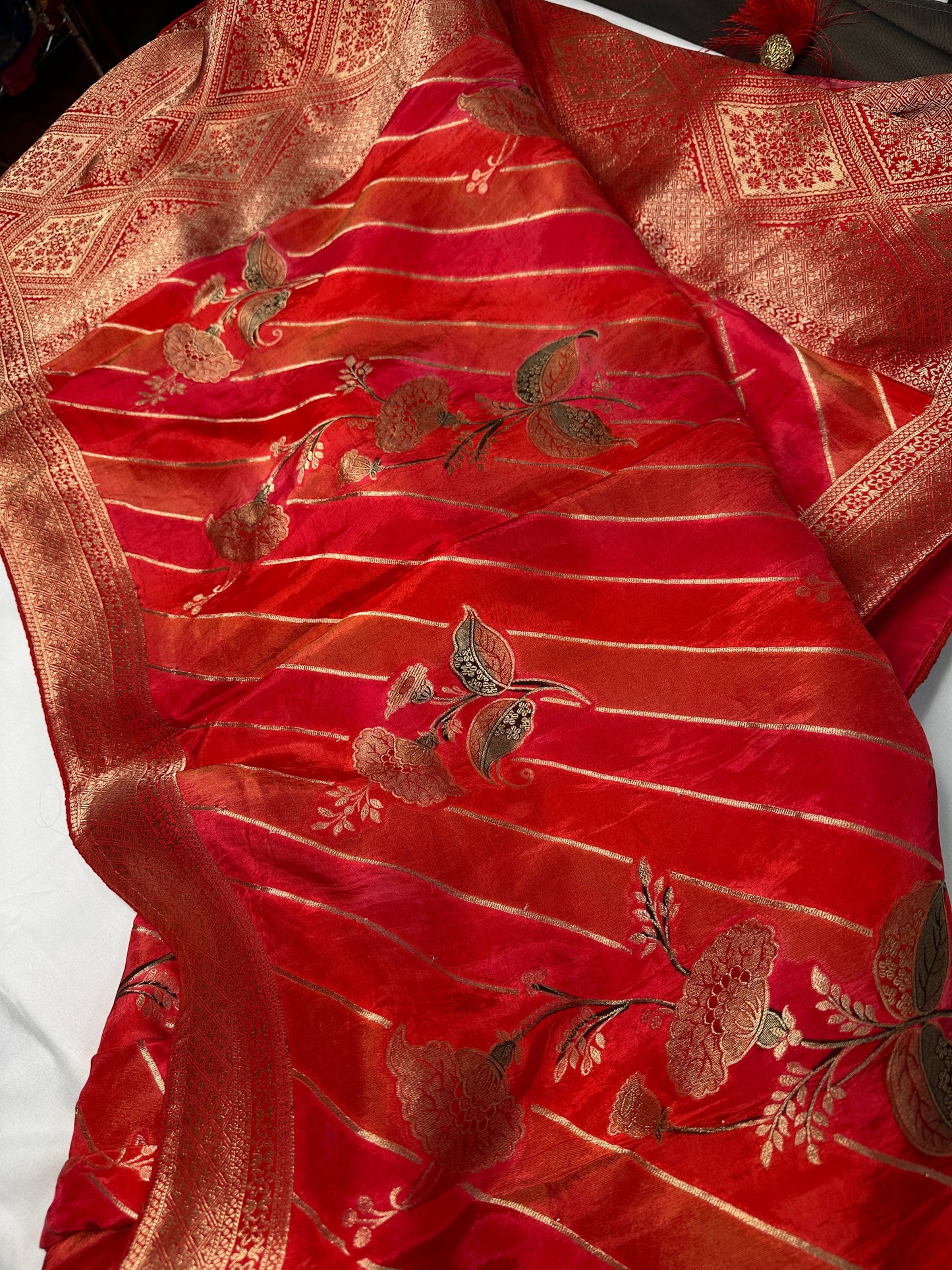 Red Banarsi Crepe Floral Lehriya Weaving Saree