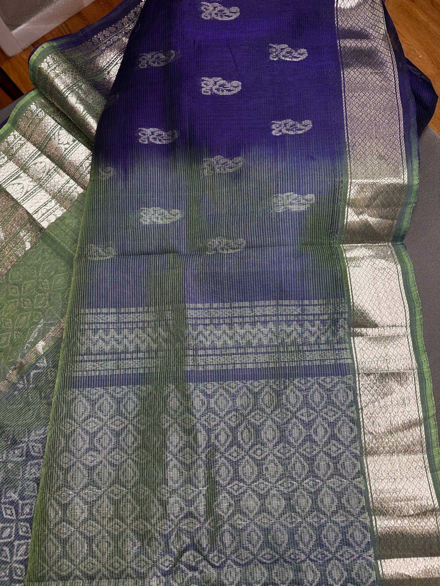Purple GreenMangalgiri Pure Silk Handloom Saree