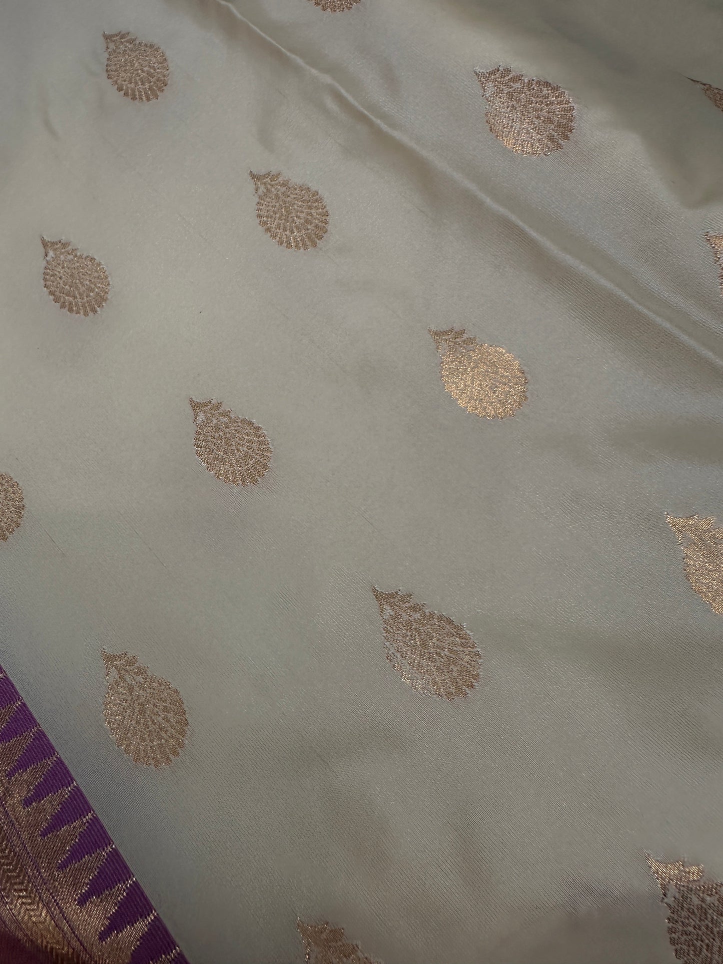 Cream Pink Semi Gadwal Saree
