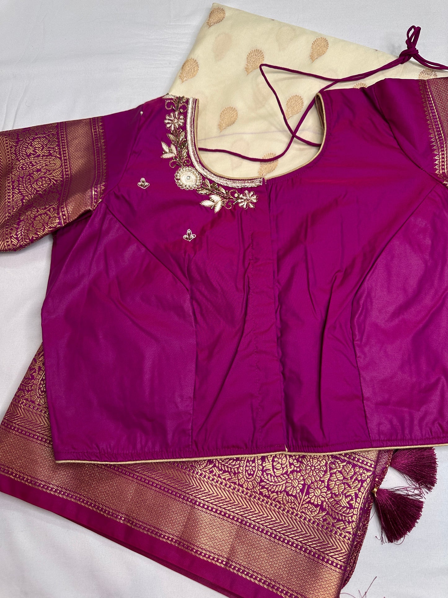 Cream Pink Semi Gadwal Saree