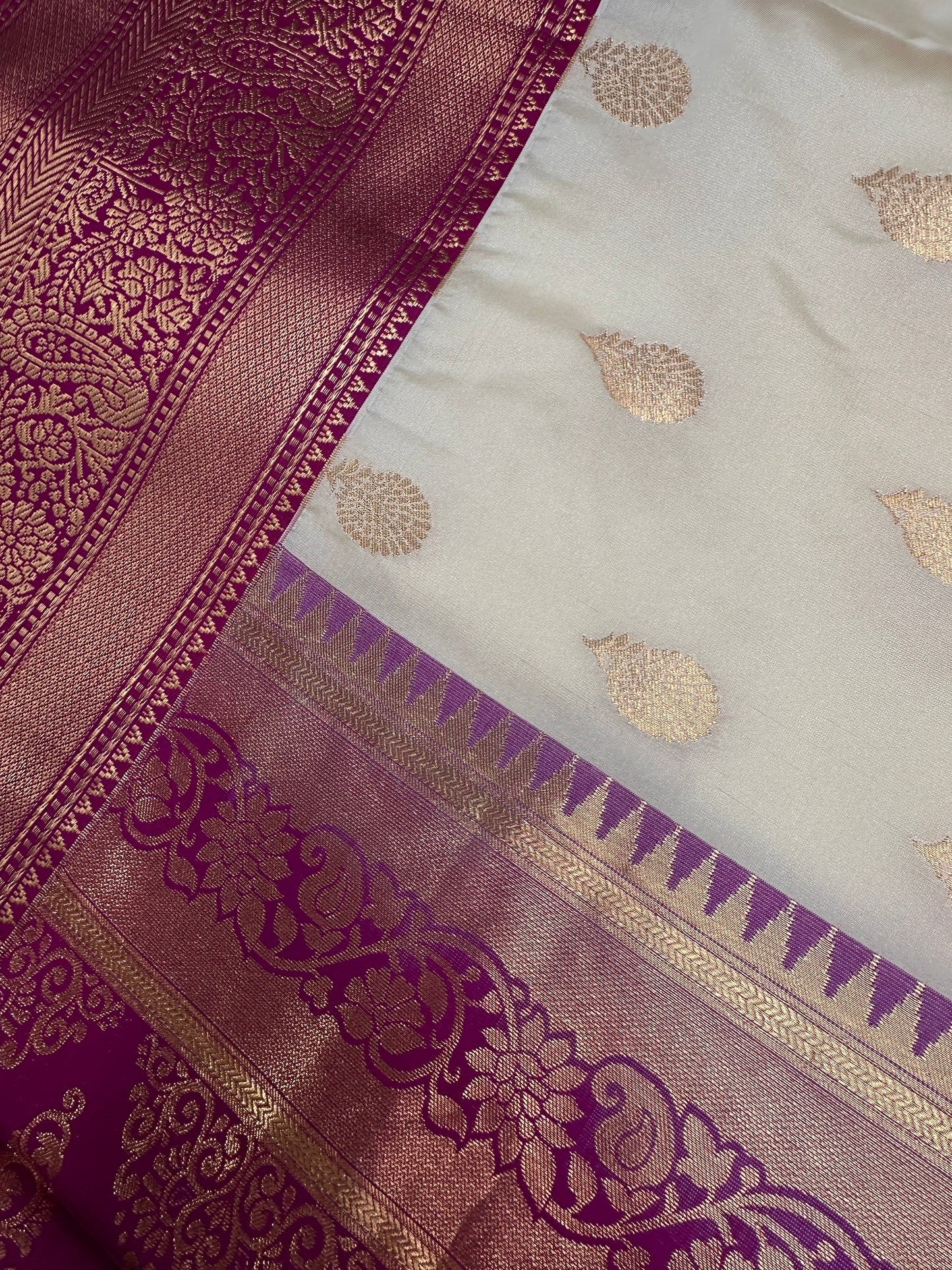 Cream Pink Semi Gadwal Saree