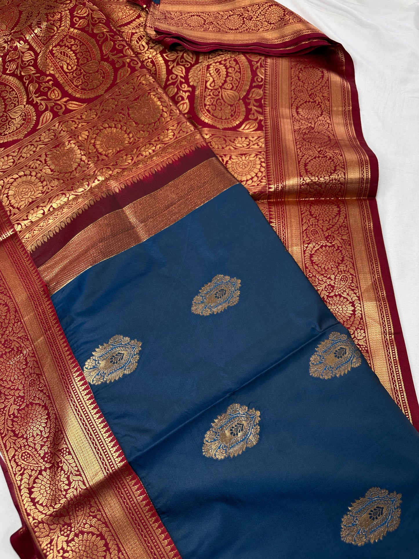 Blue Maroon Traditional Semi Gadwal Saree