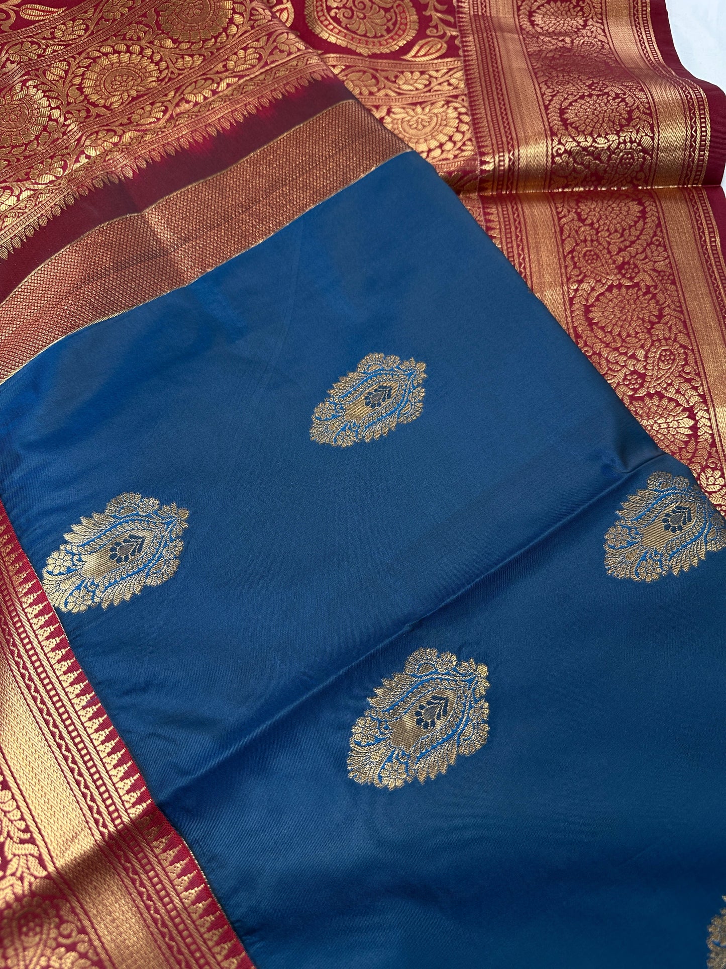 Blue Maroon Traditional Semi Gadwal Saree
