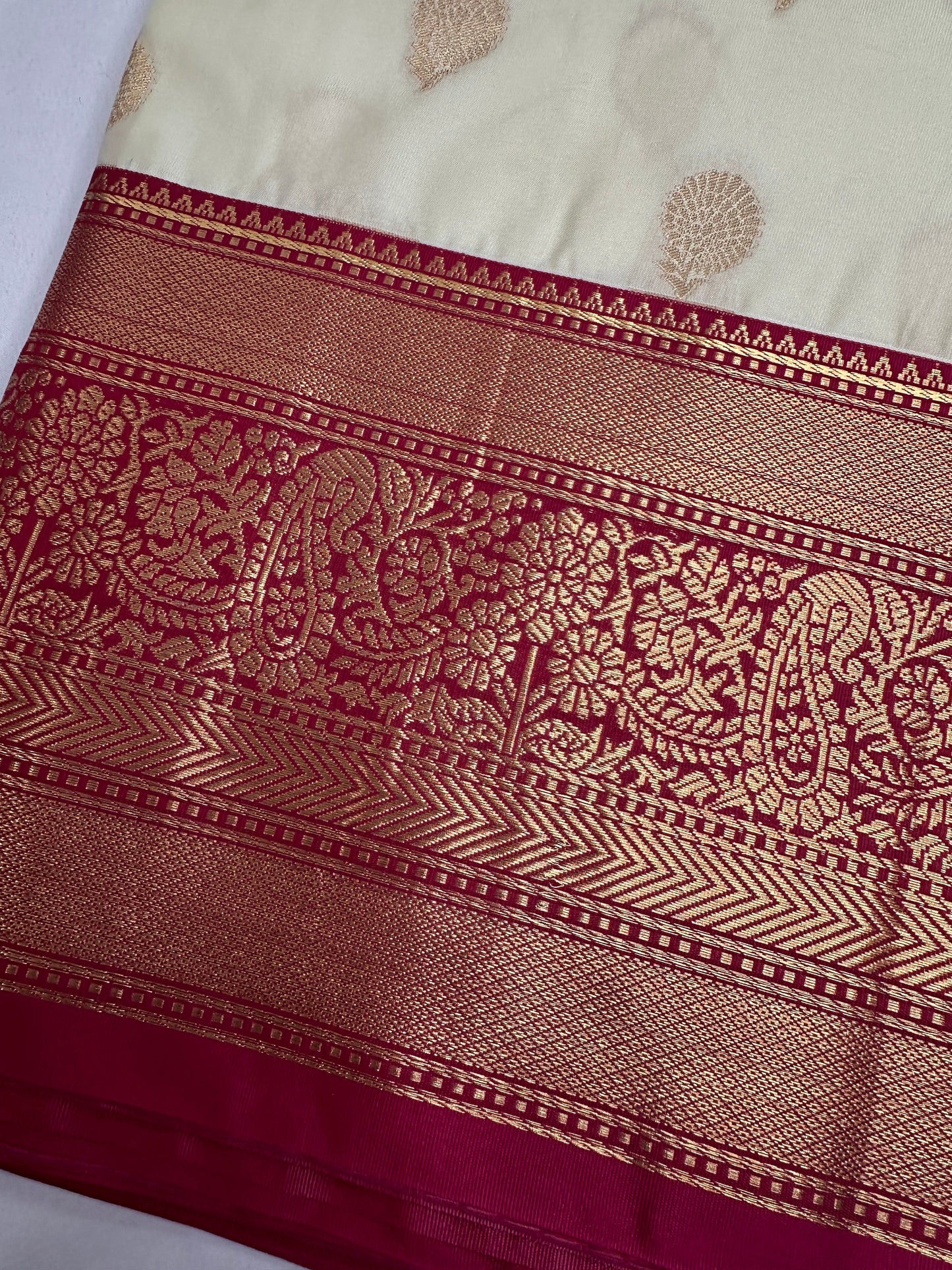 Cream Pink Semi Gadwal Saree