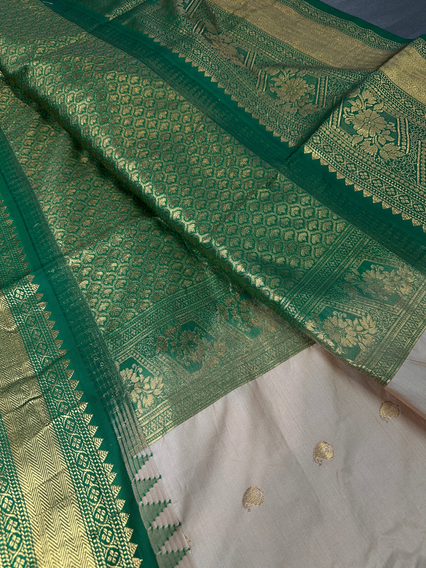 Semi Gadwal Silk Cream Green Saree