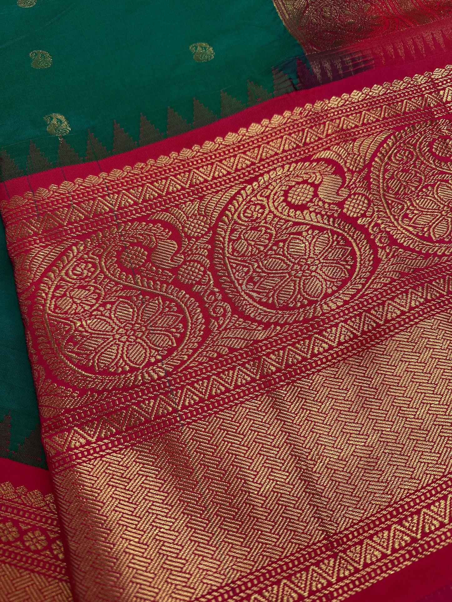 Semi Gadwal Silk Green Pink Saree