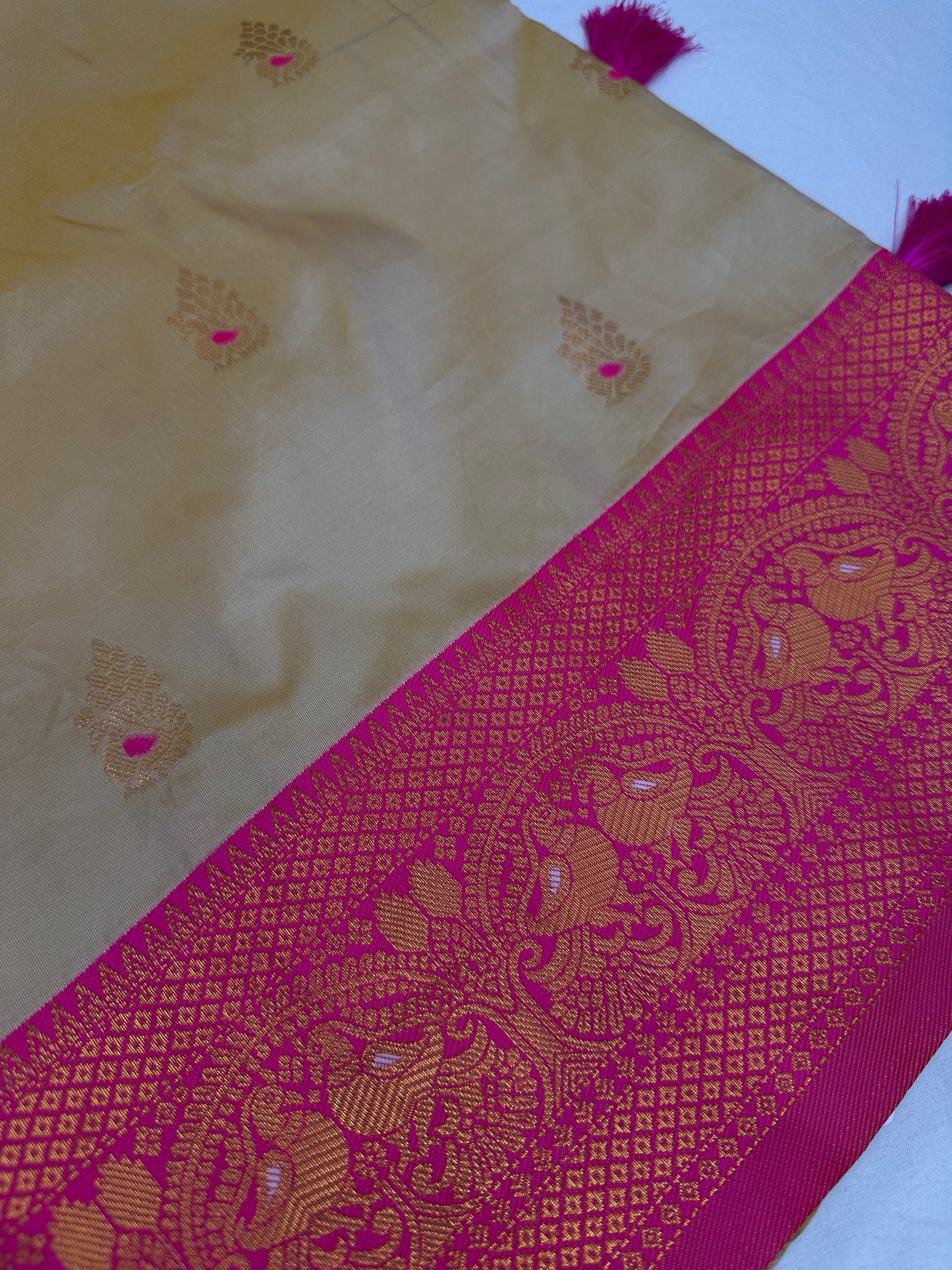 Paithani Silk Beigh Pink Saree - 