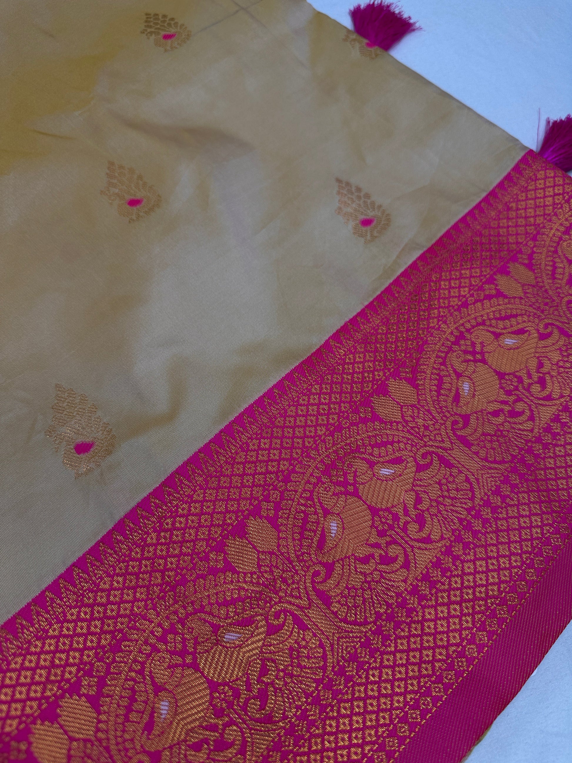 Paithani Silk Beigh Pink Saree - 