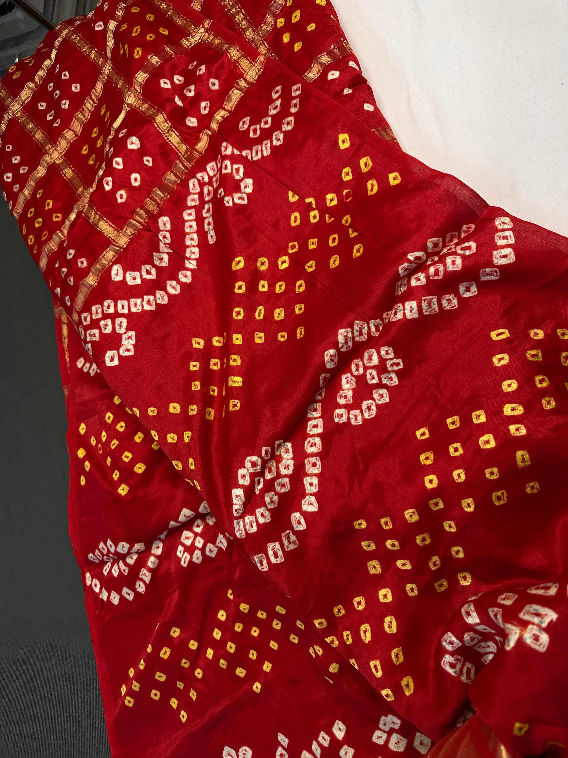 Bandhani Bhandej Gharchola Modal Silk Red Saree - 