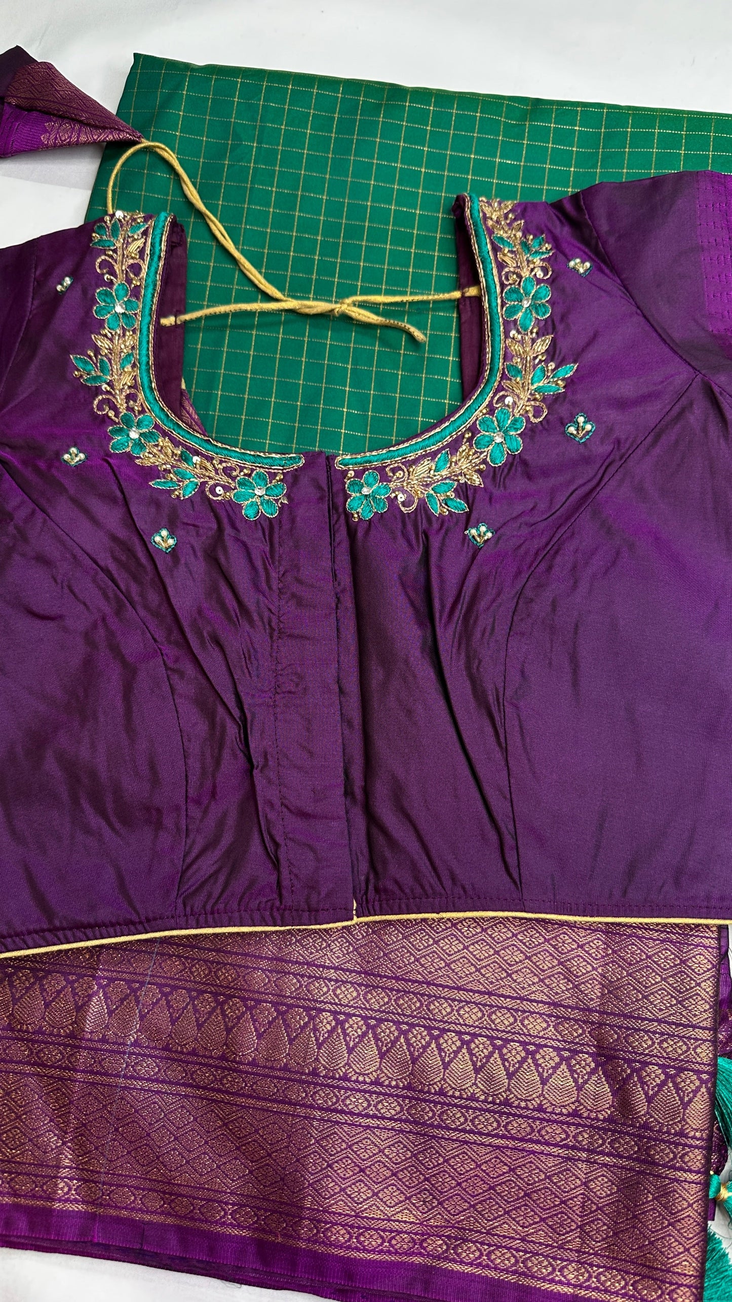 Semi Gadwal Silk Green Saree - 