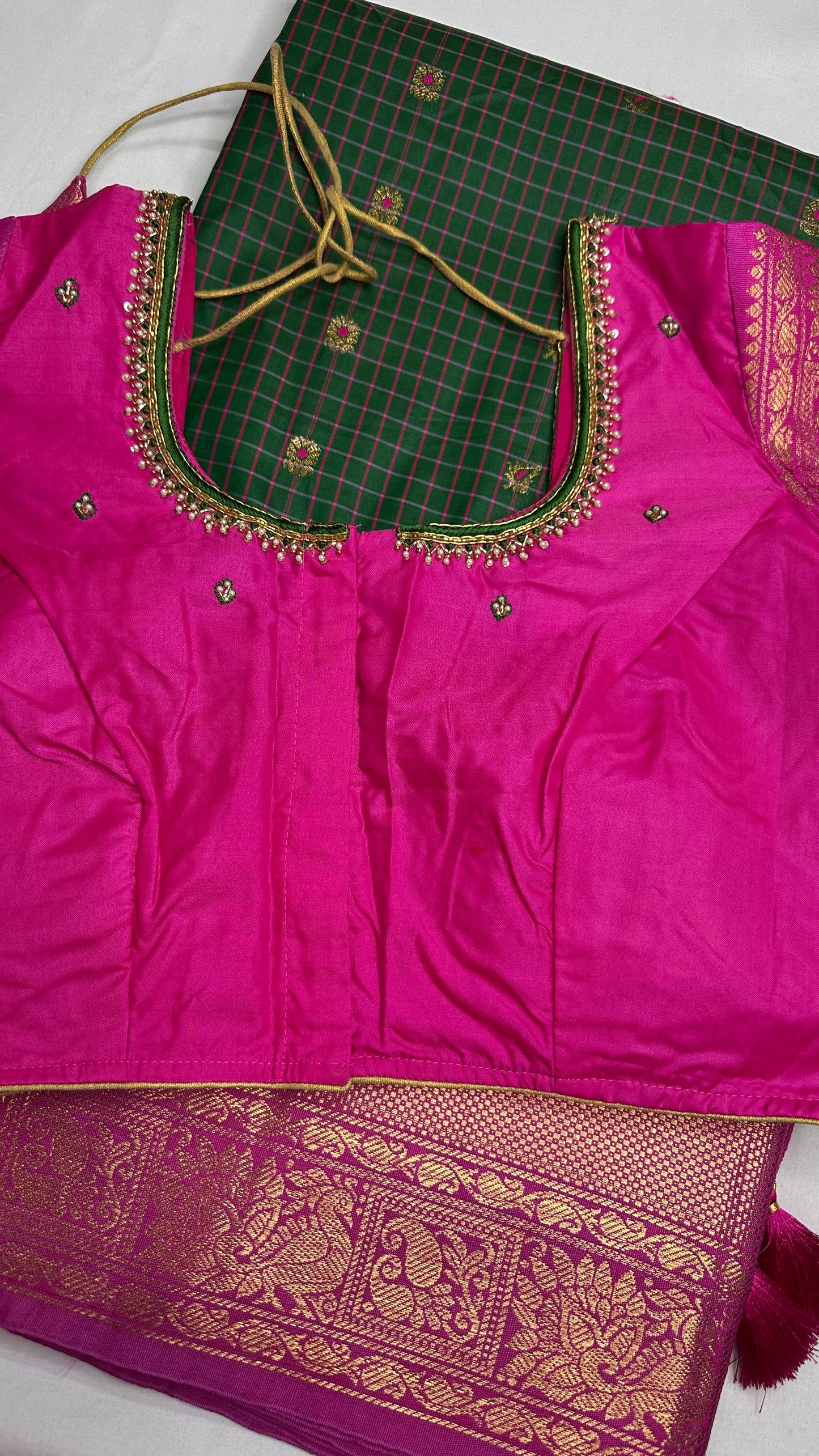 Check Semi Gadwal Silk Green Pink Saree - 