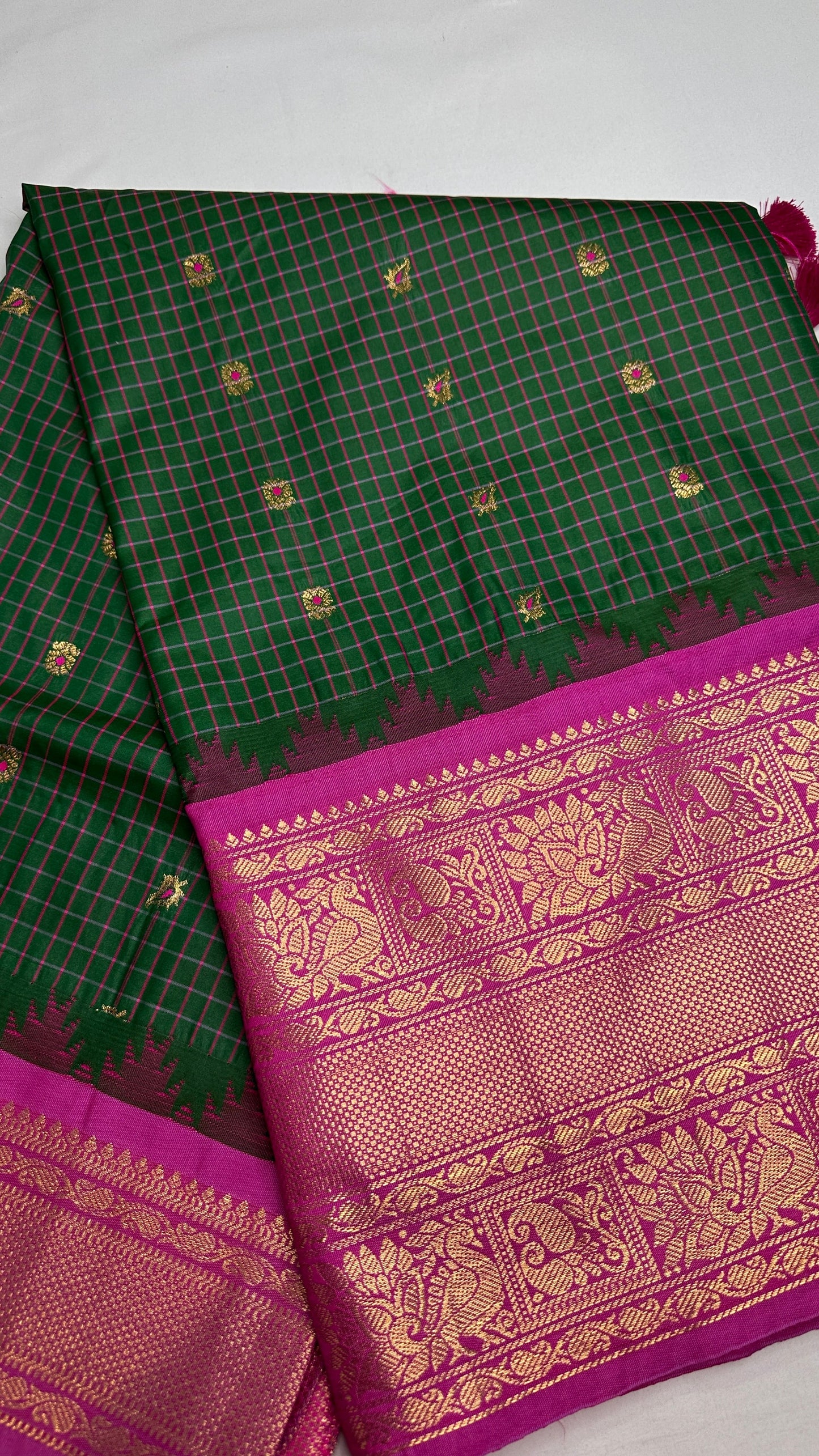 Check Semi Gadwal Silk Green Pink Saree - 