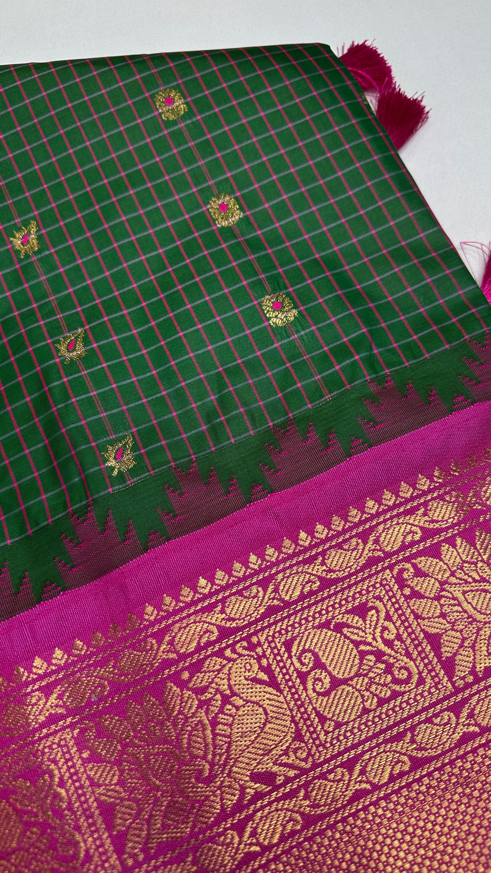 Check Semi Gadwal Silk Green Pink Saree - 