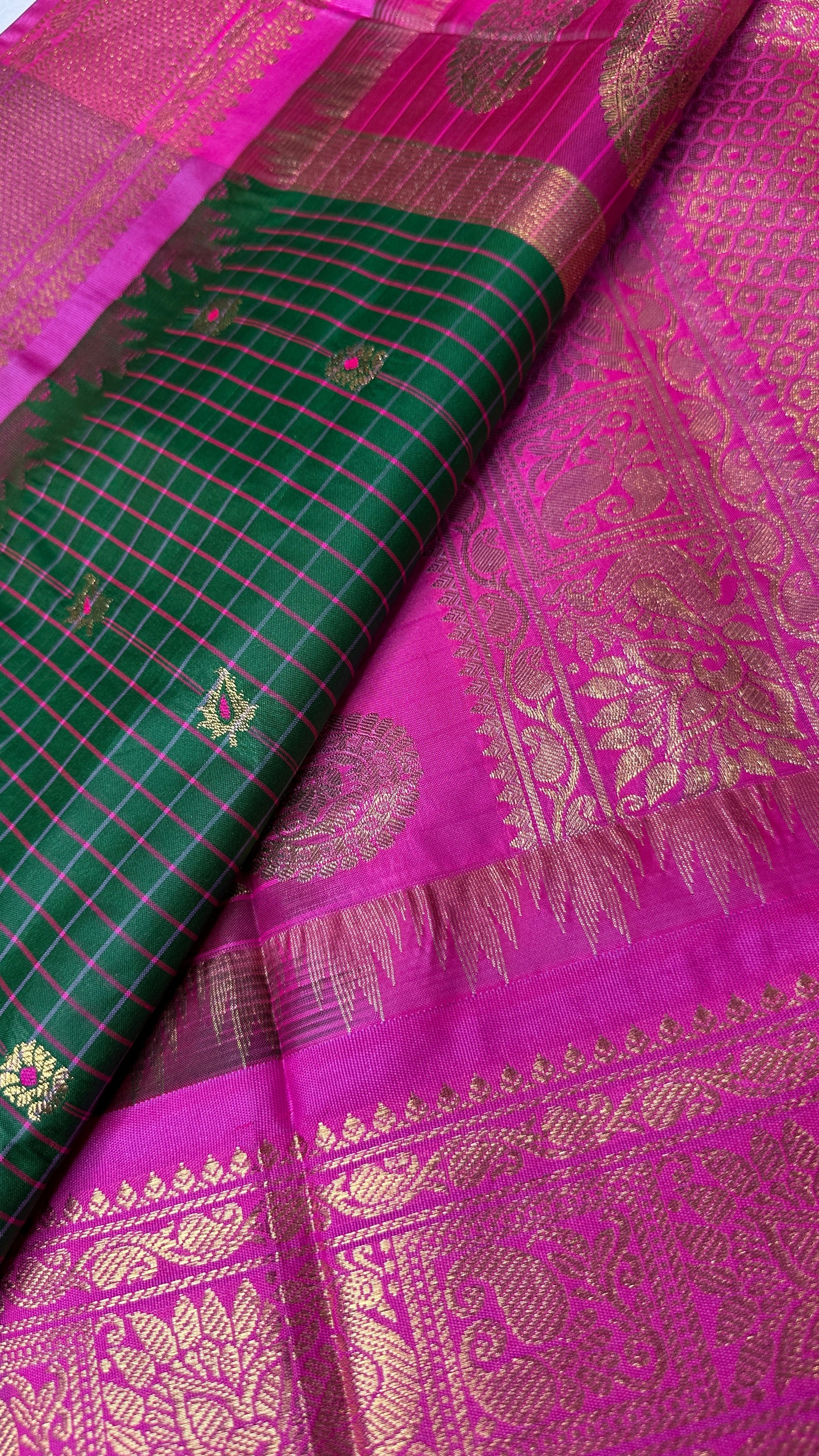 Check Semi Gadwal Silk Green Pink Saree - 