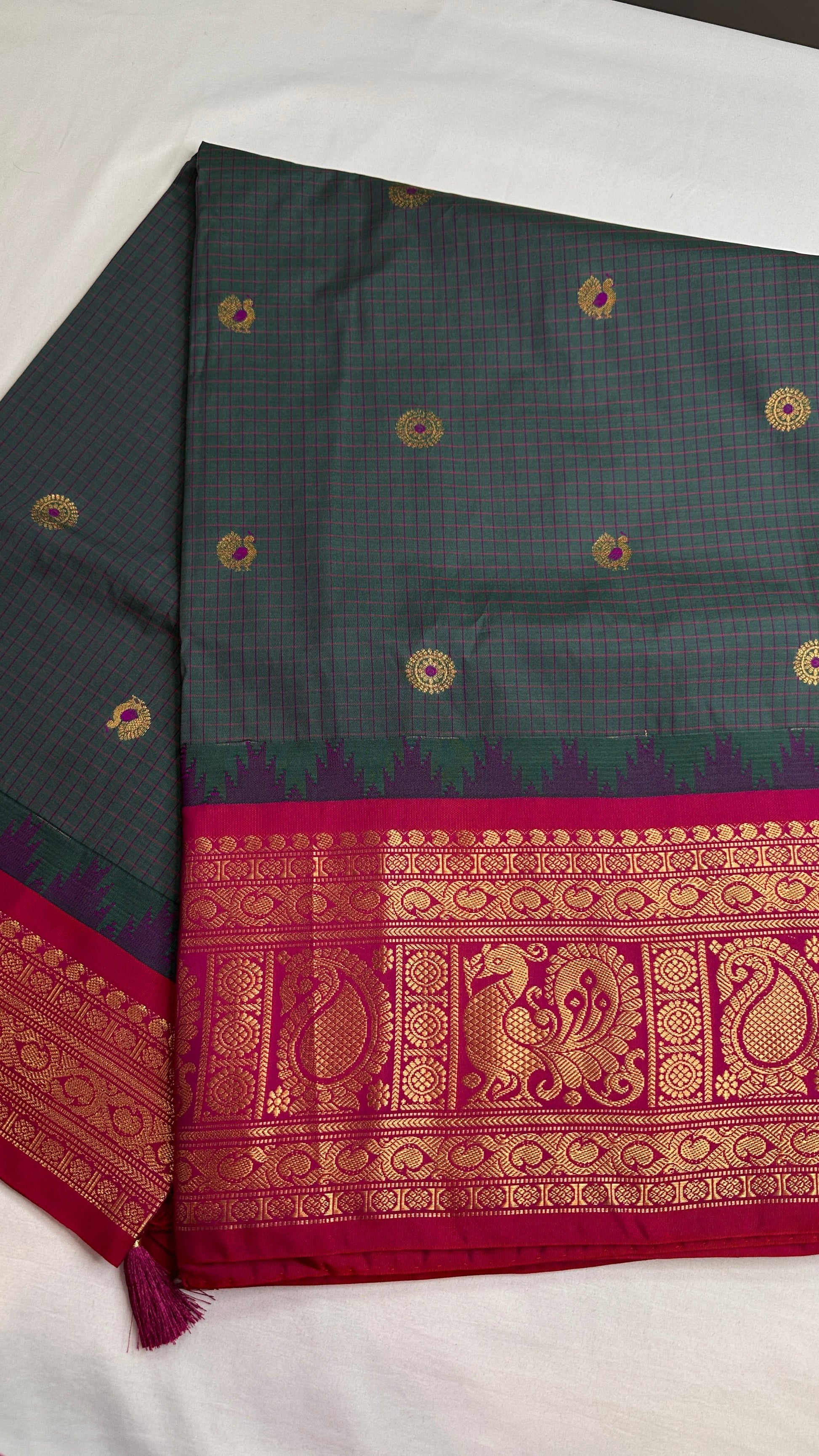 Check Semi Gadwal Silk Green Pink Saree - 
