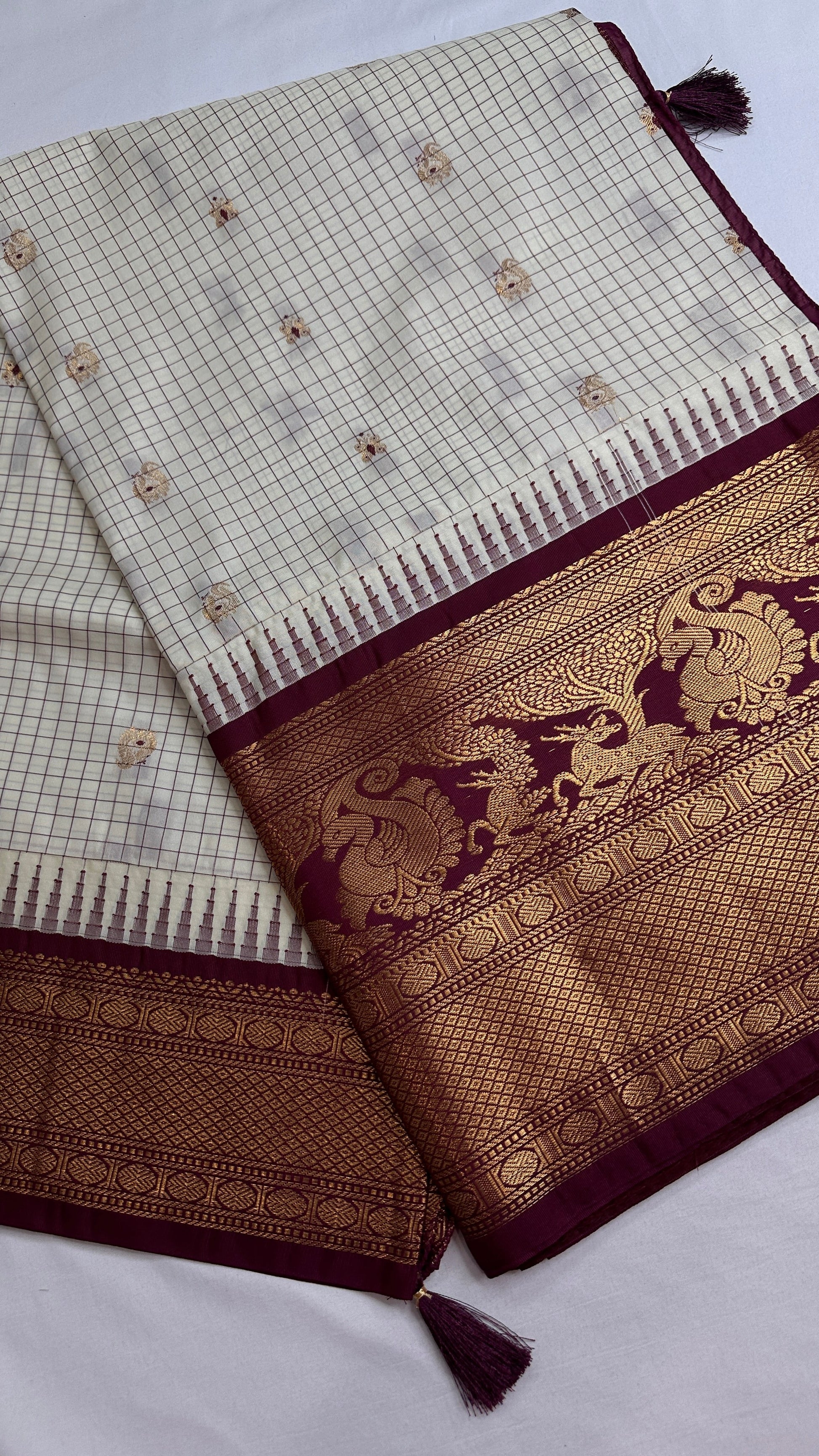 Check Semi Gadwal Silk Half White Maroon Saree - 