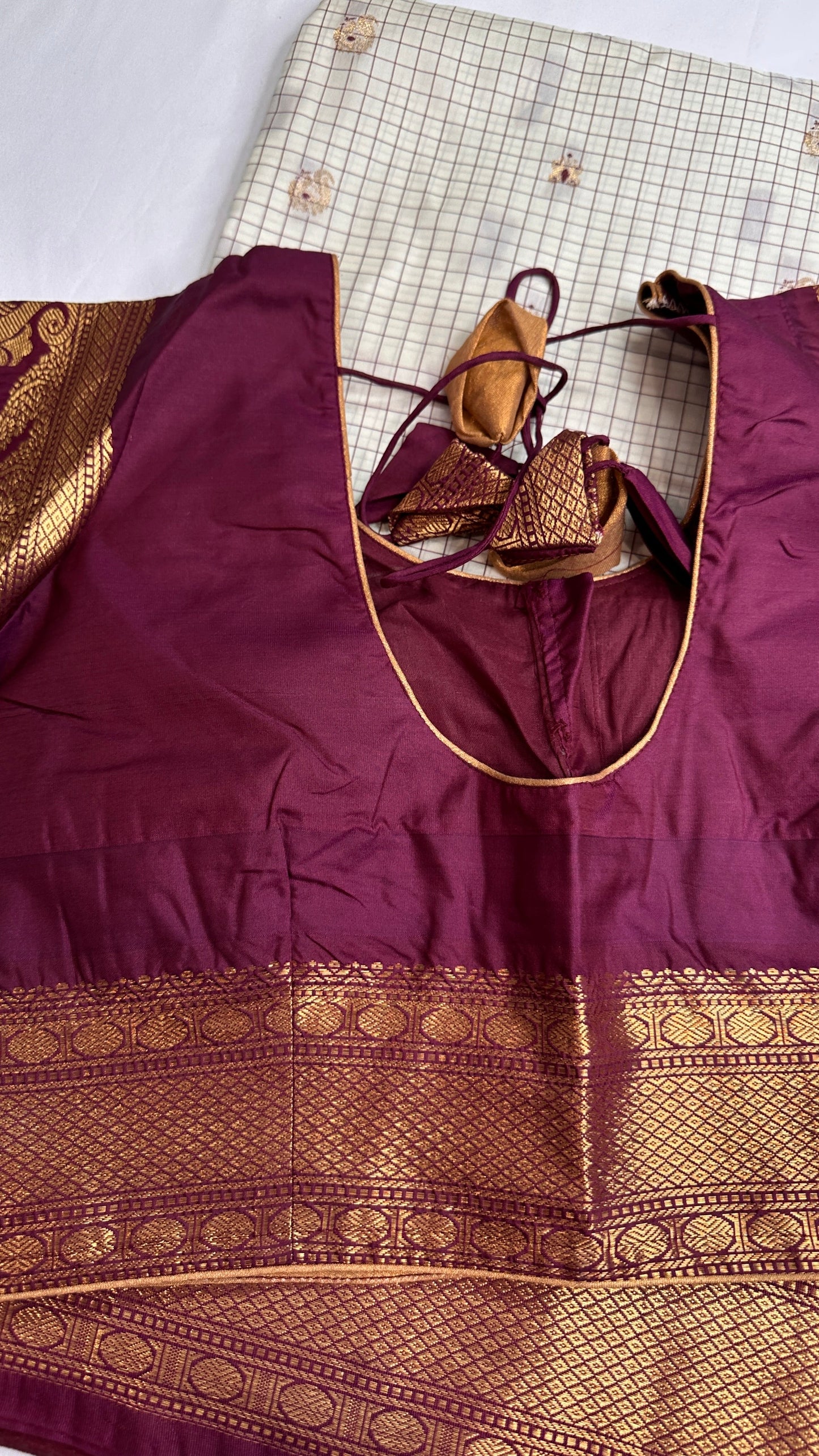 Check Semi Gadwal Silk Half White Maroon Saree - 