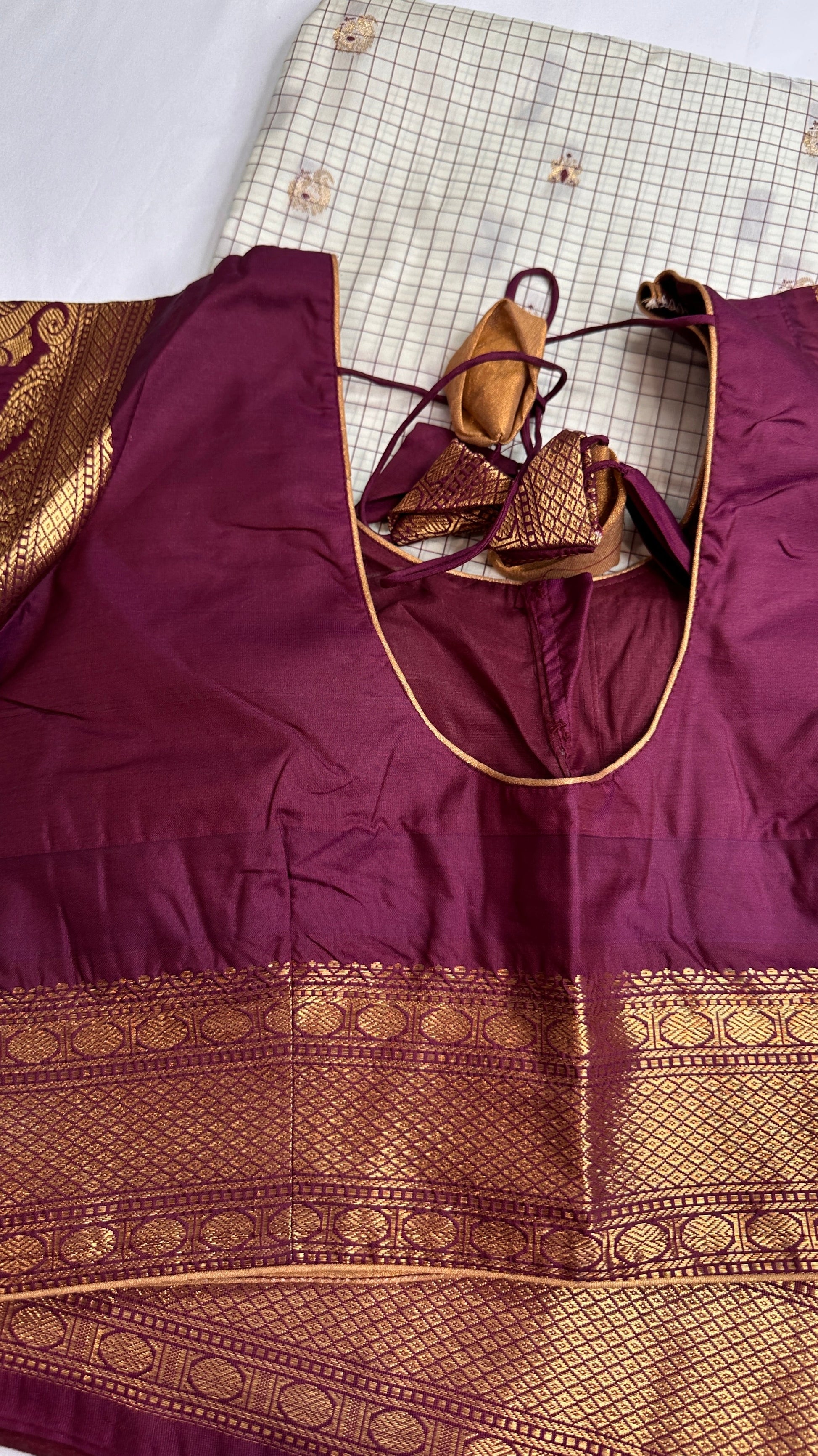 Check Semi Gadwal Silk Half White Maroon Saree - 