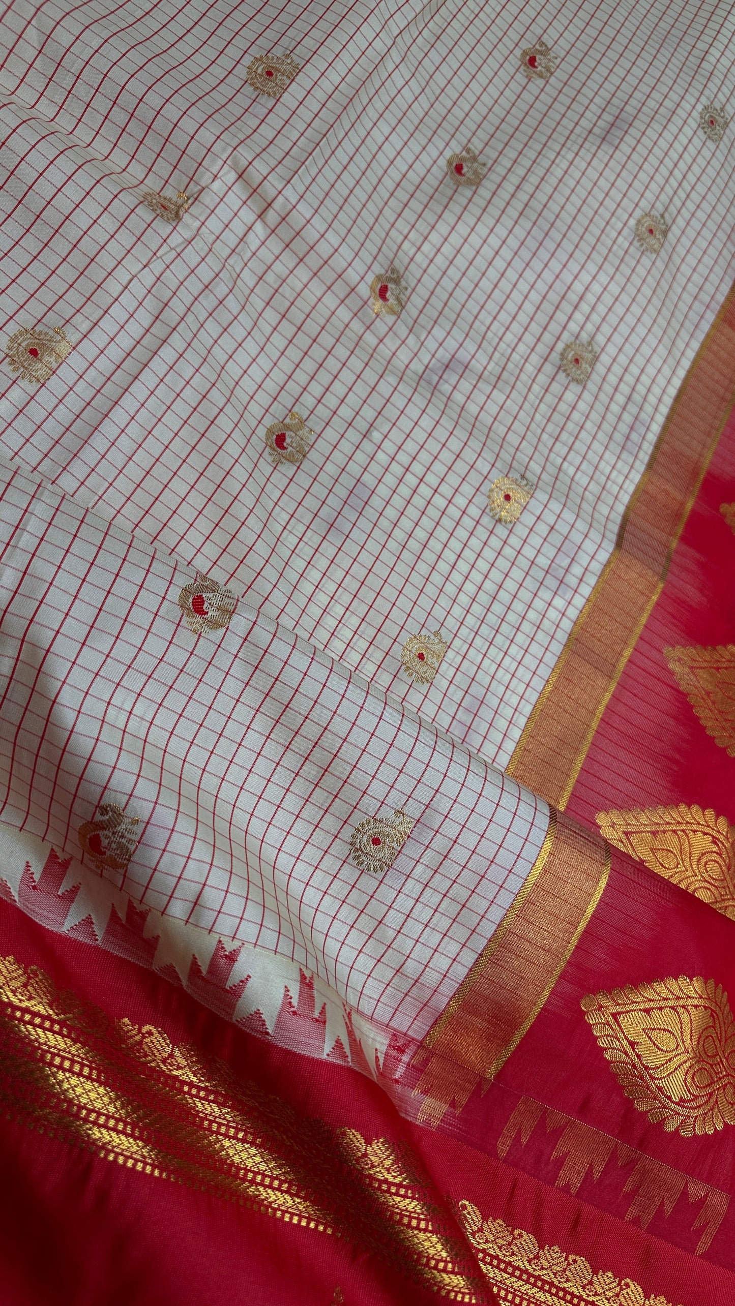 Cream Red Semi Gadwal Silk Saree - 