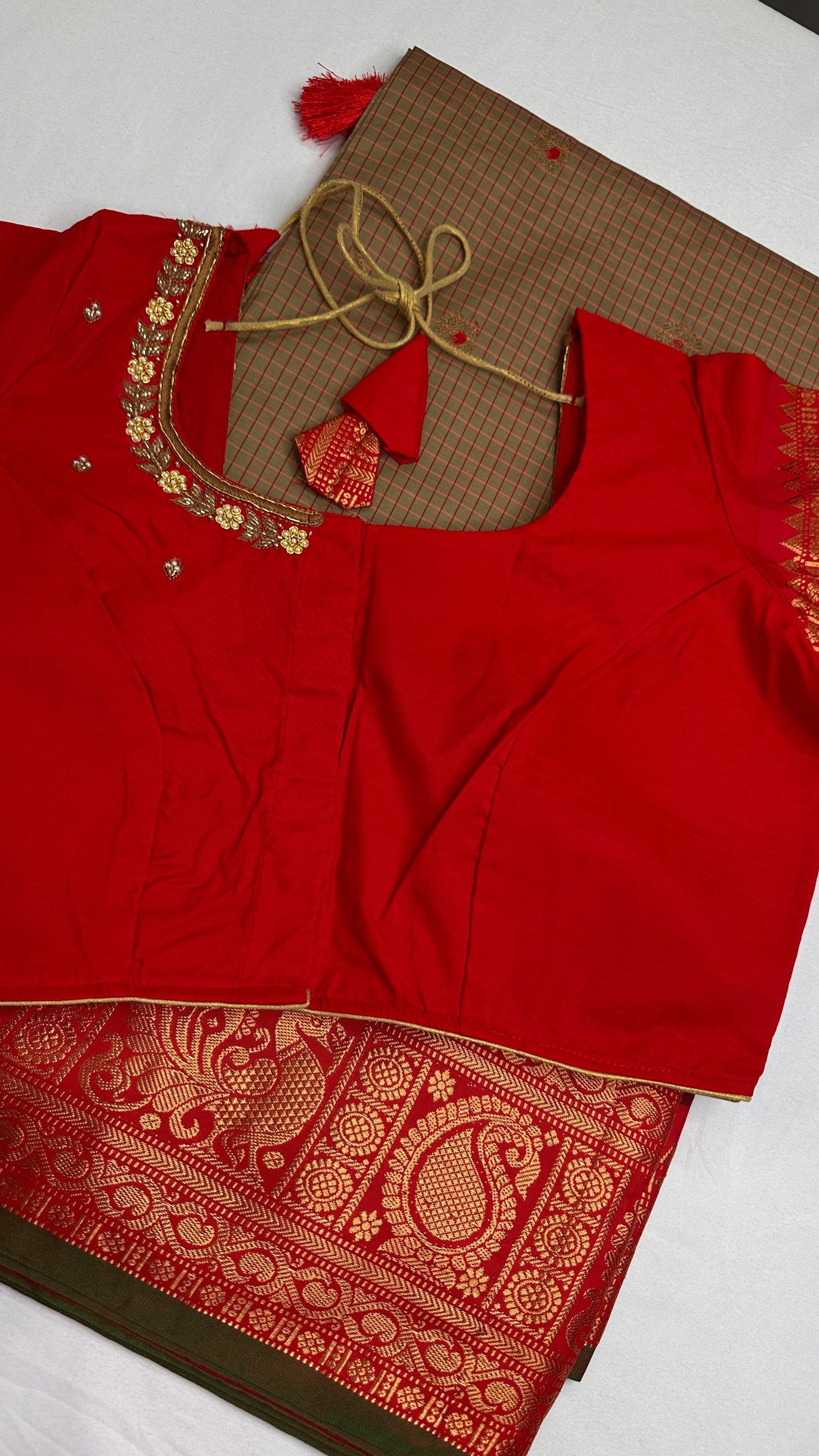 Green Red Check Semi Gadwal Silk  Saree - 