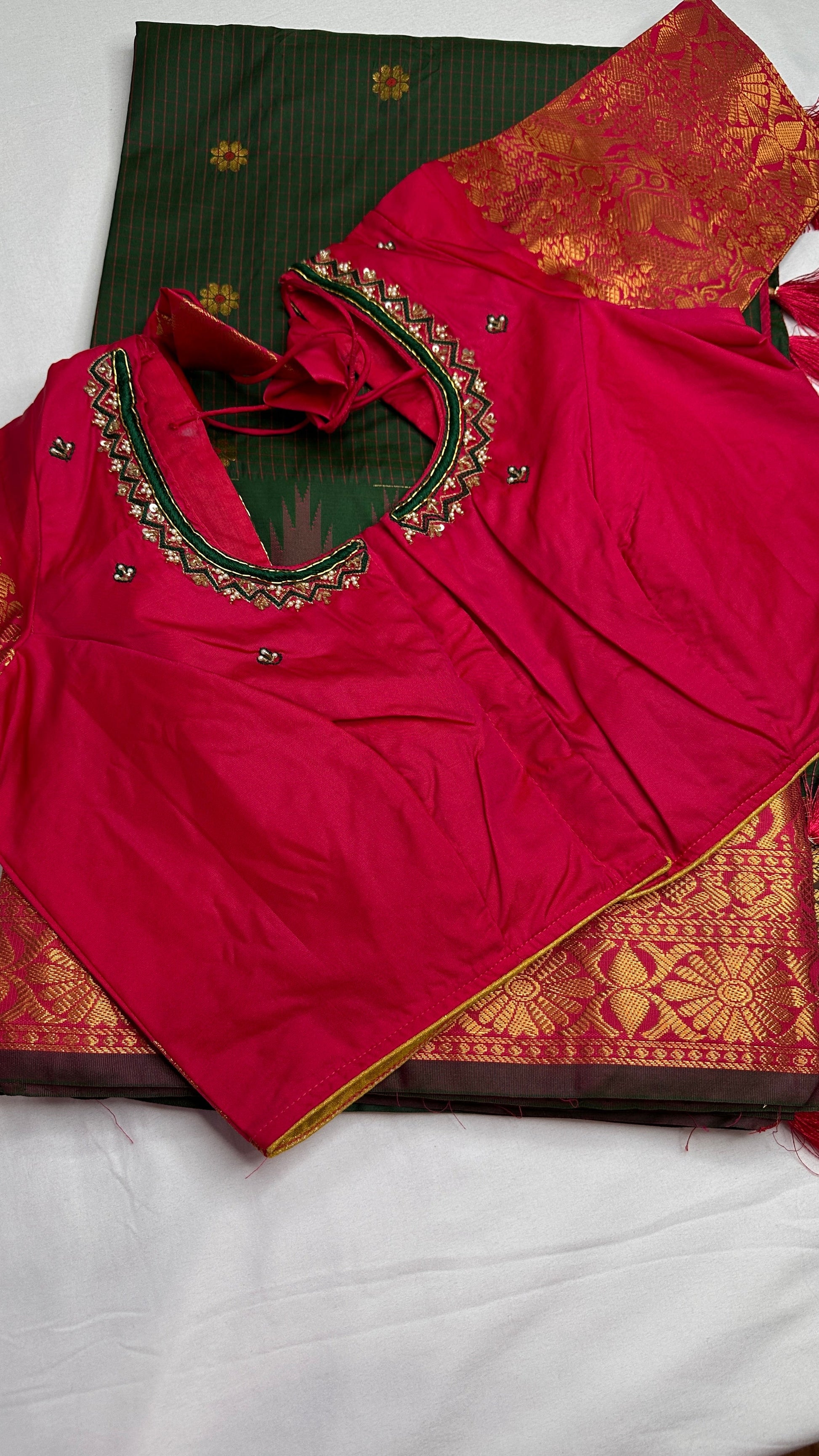 Green Pink Check Semi Gadwal Silk  Saree - 