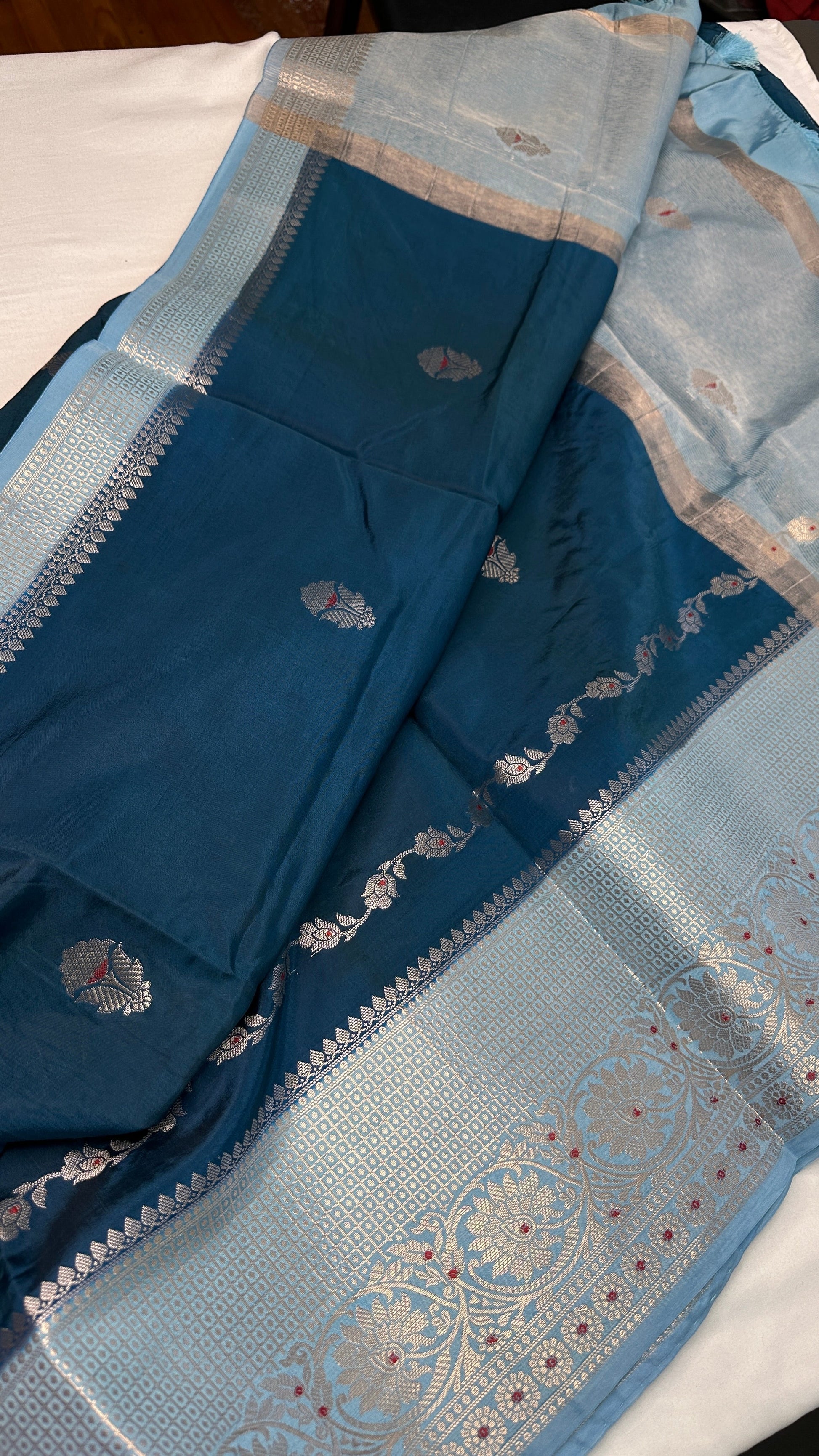 Raw Mango Light Weight Silk Saree - 