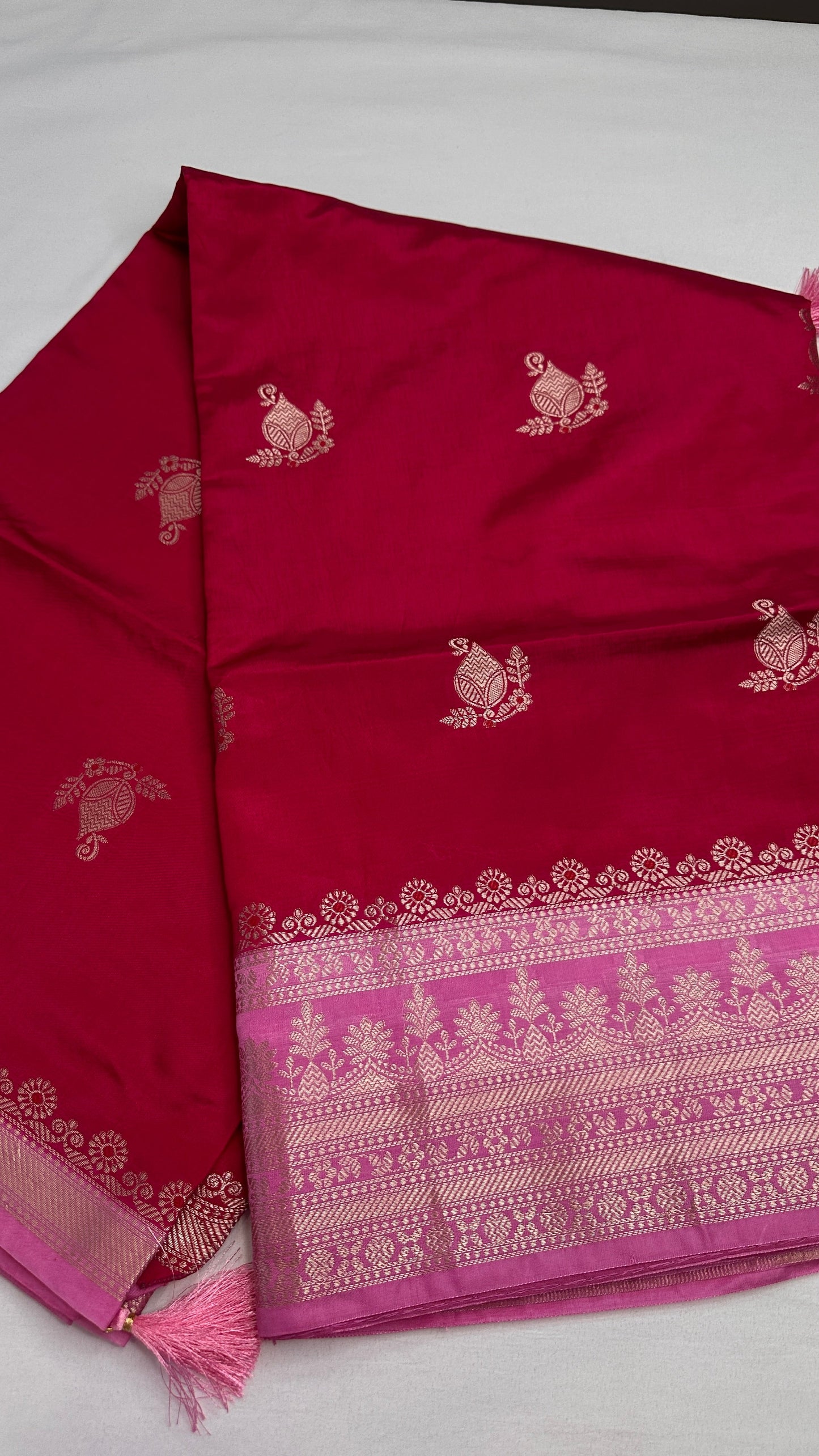 Pink Raw Mango Light Weight Silk Saree - 