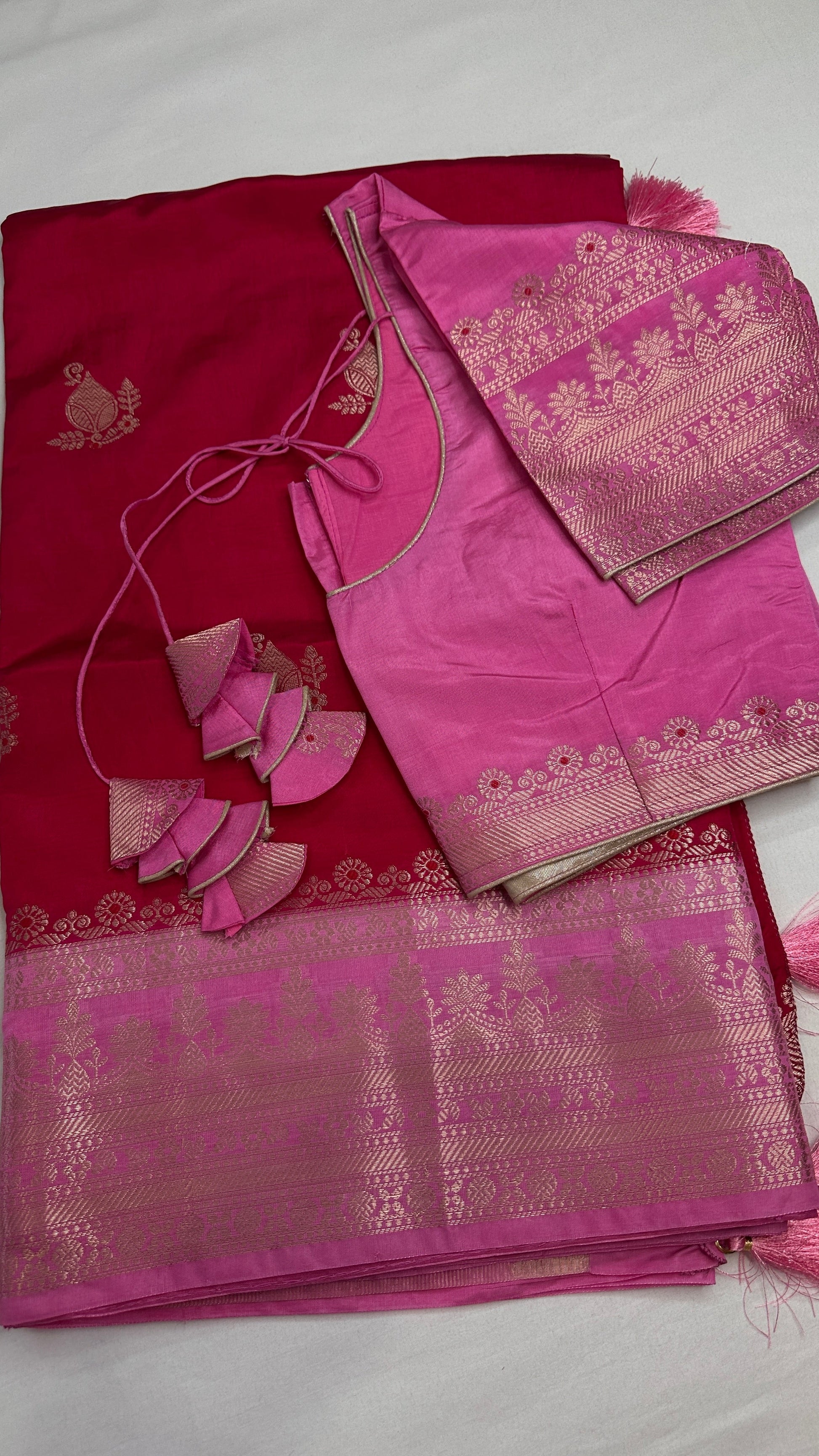 Pink Raw Mango Light Weight Silk Saree - 