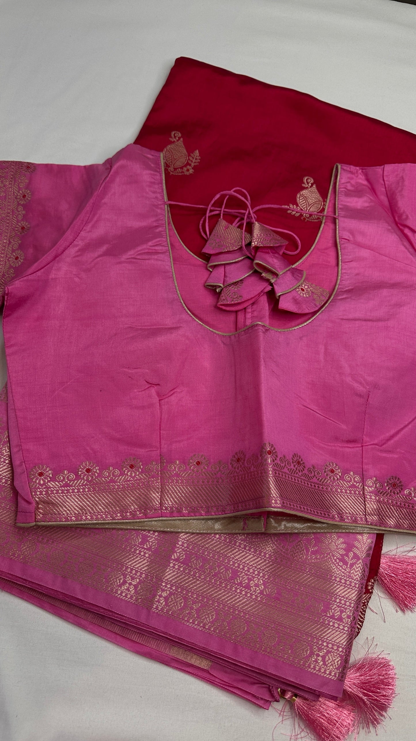 Pink Raw Mango Light Weight Silk Saree - 