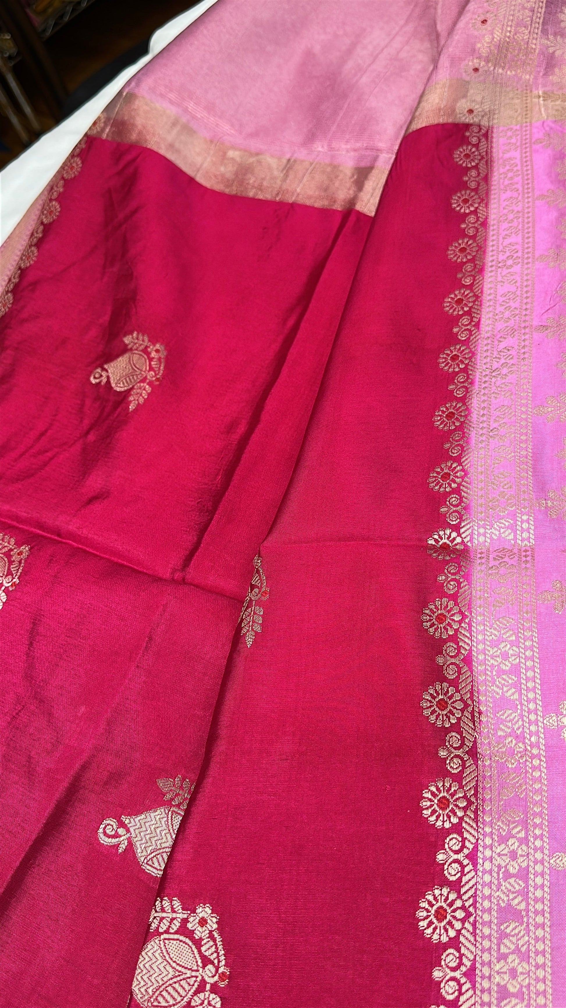 Pink Raw Mango Light Weight Silk Saree - 
