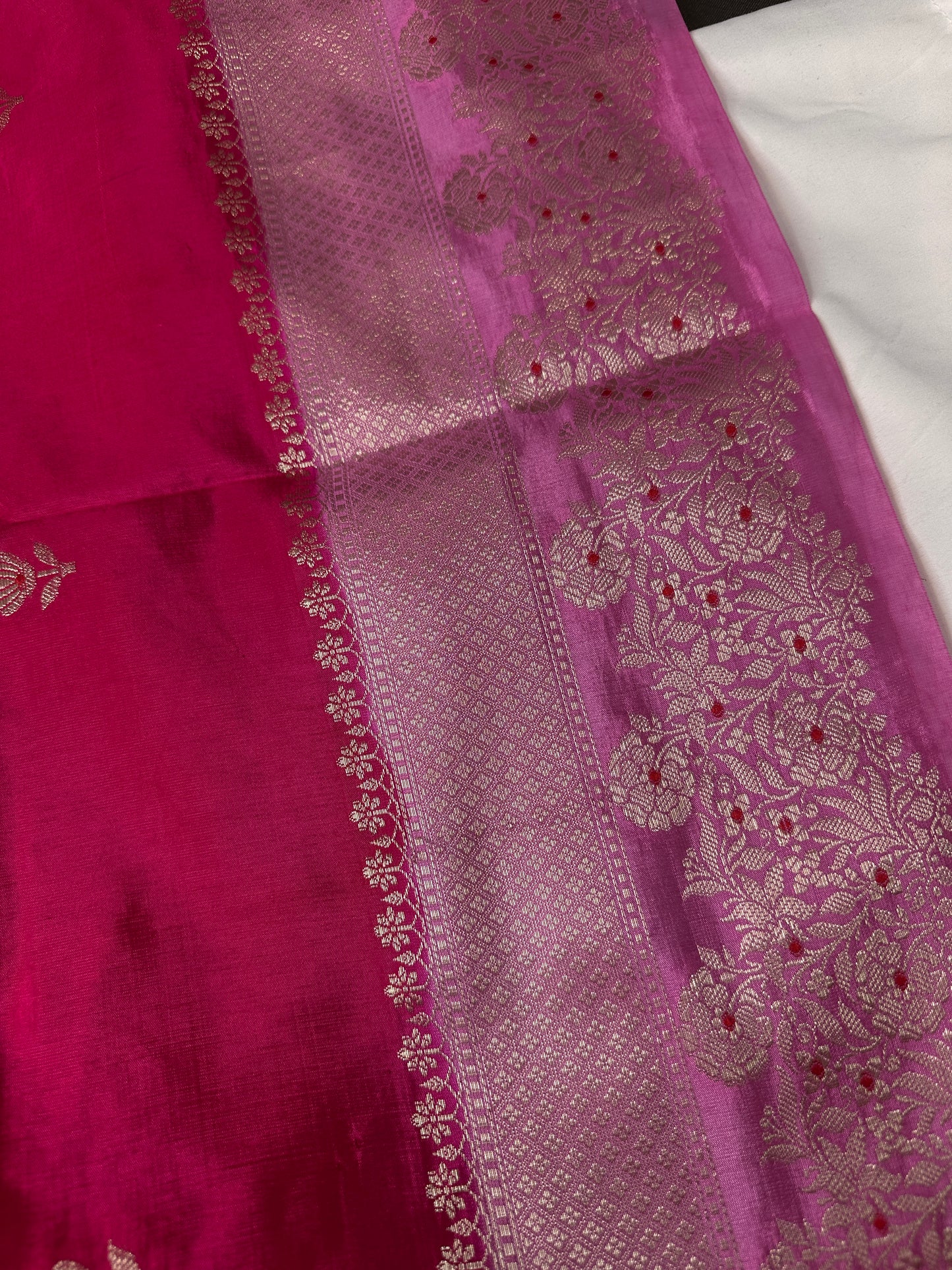 Pink Raw Mango Light Weight Silk Saree - 