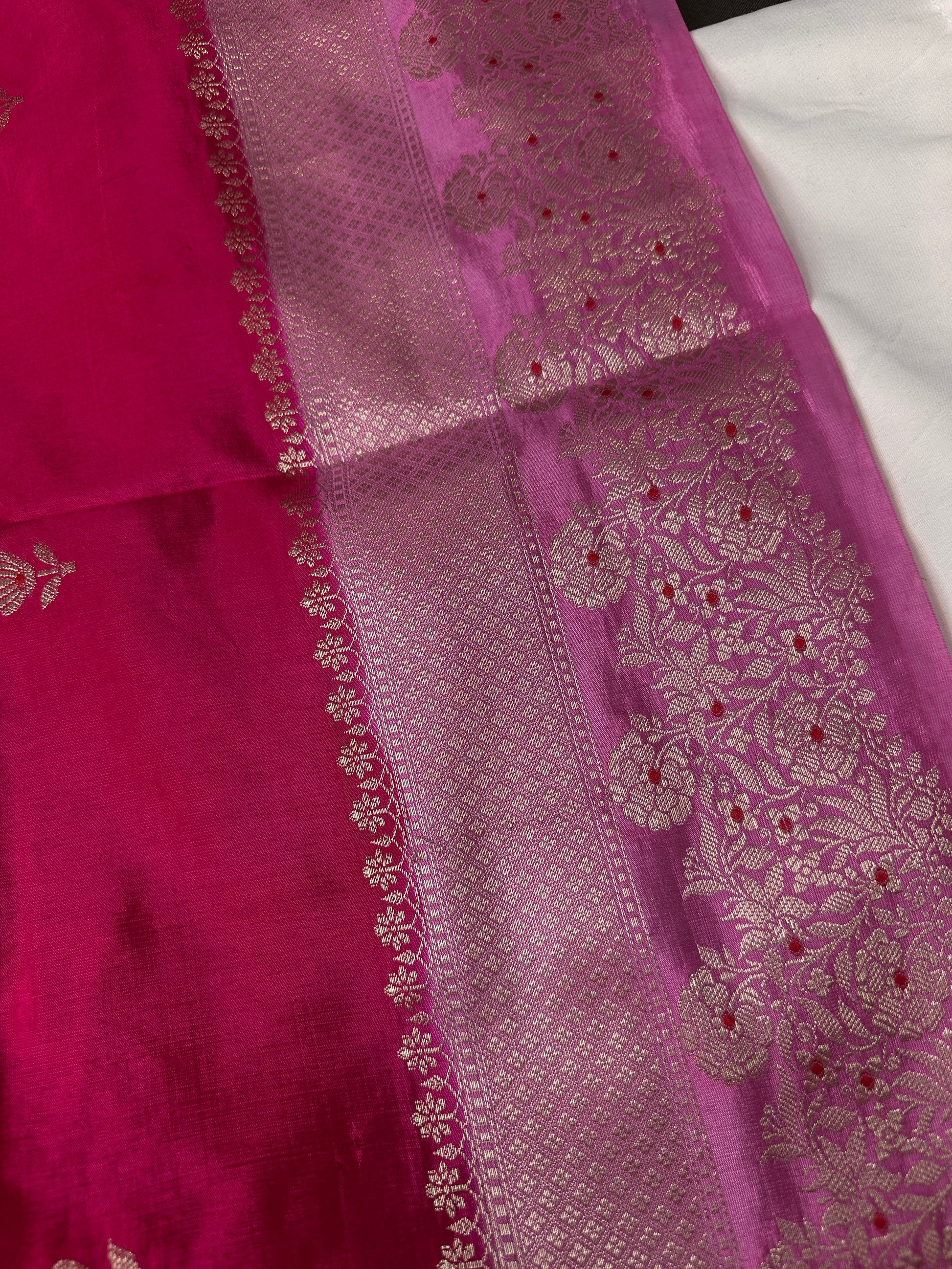 Pink Raw Mango Light Weight Silk Saree - 