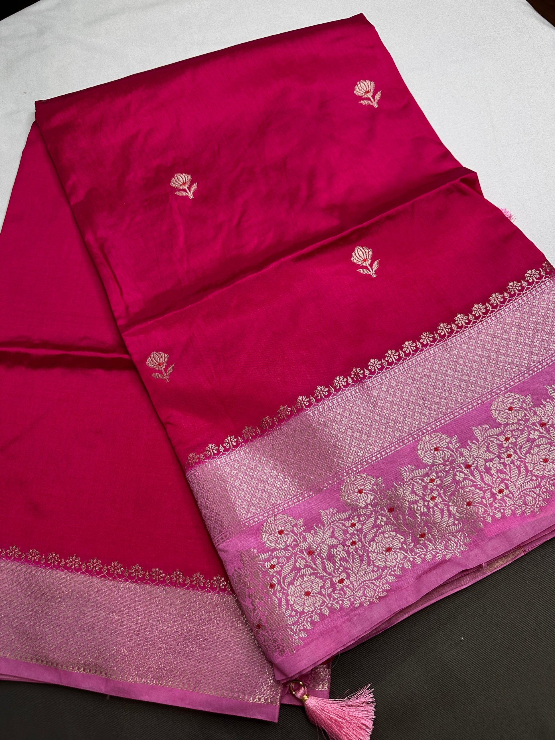 Pink Raw Mango Light Weight Silk Saree - 