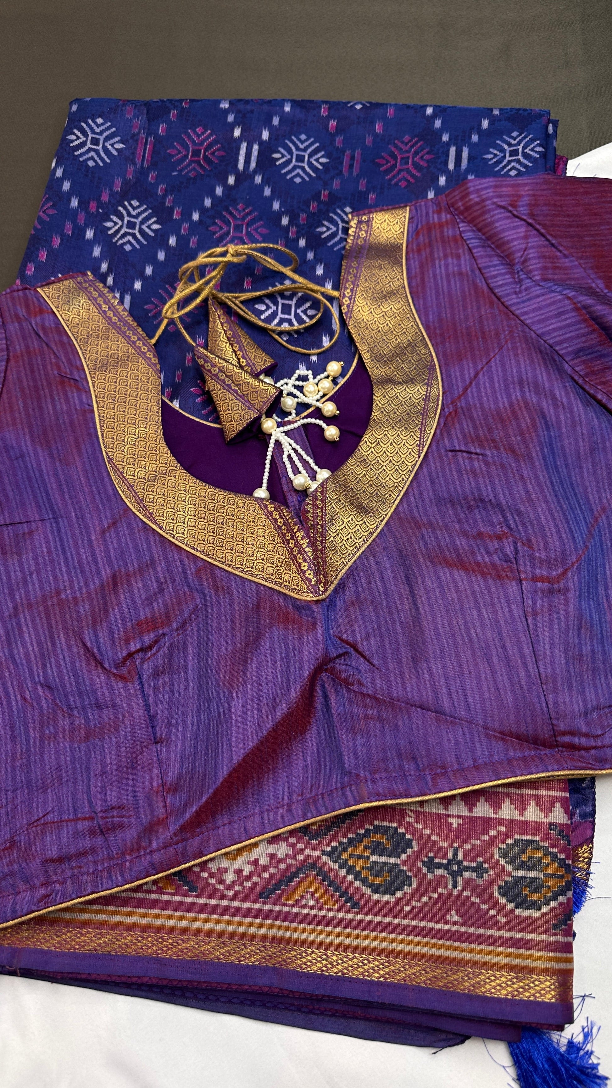 Blue Pink Patola Ikkat Light Weight Silk Saree - 