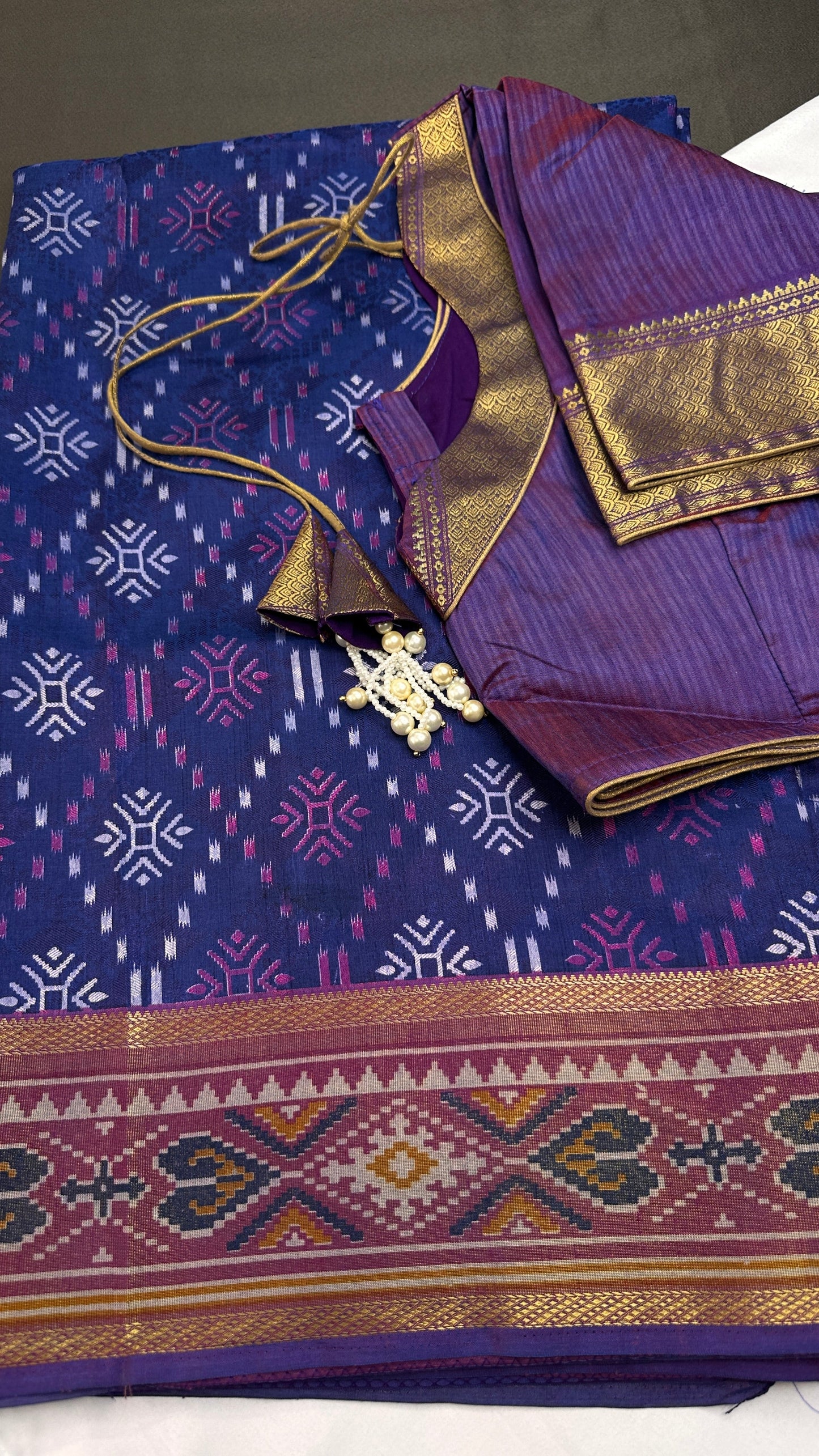 Blue Pink Patola Ikkat Light Weight Silk Saree - 