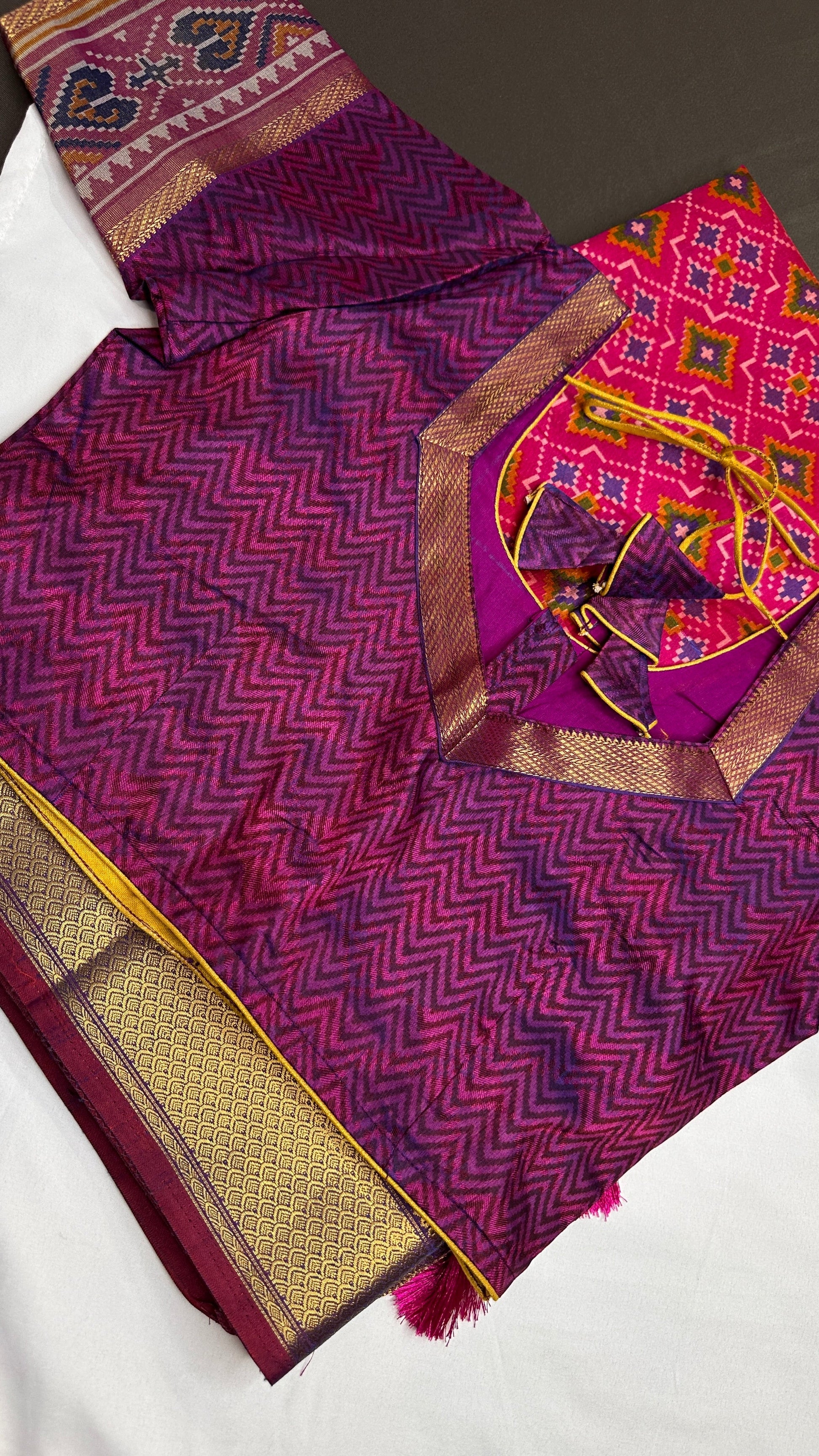 Pink Purple Patola Ikkat Light Weight Silk Saree - 