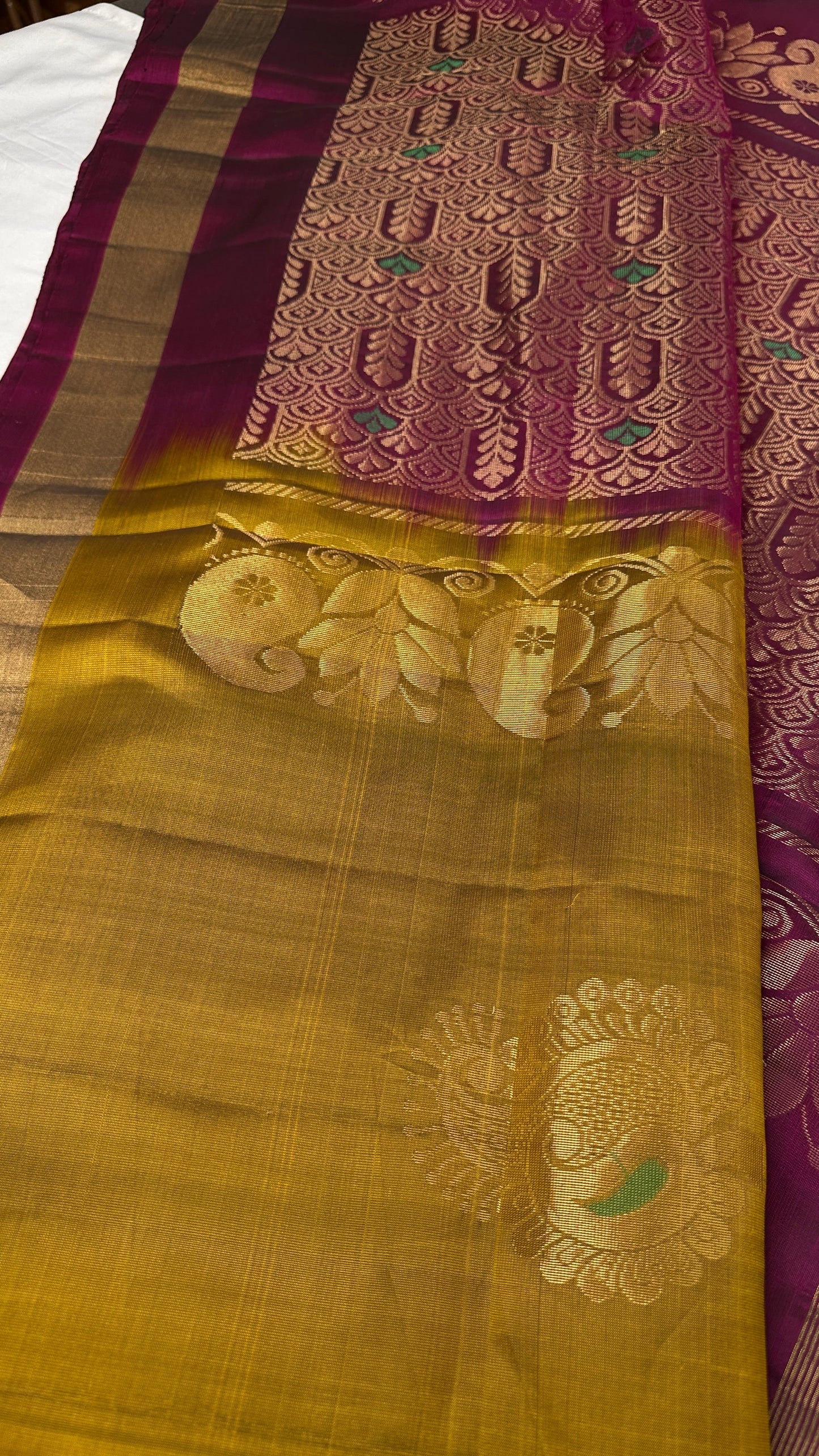 Pure Silk Handloom Dharmavaram Pattu Light Weight Saree - 