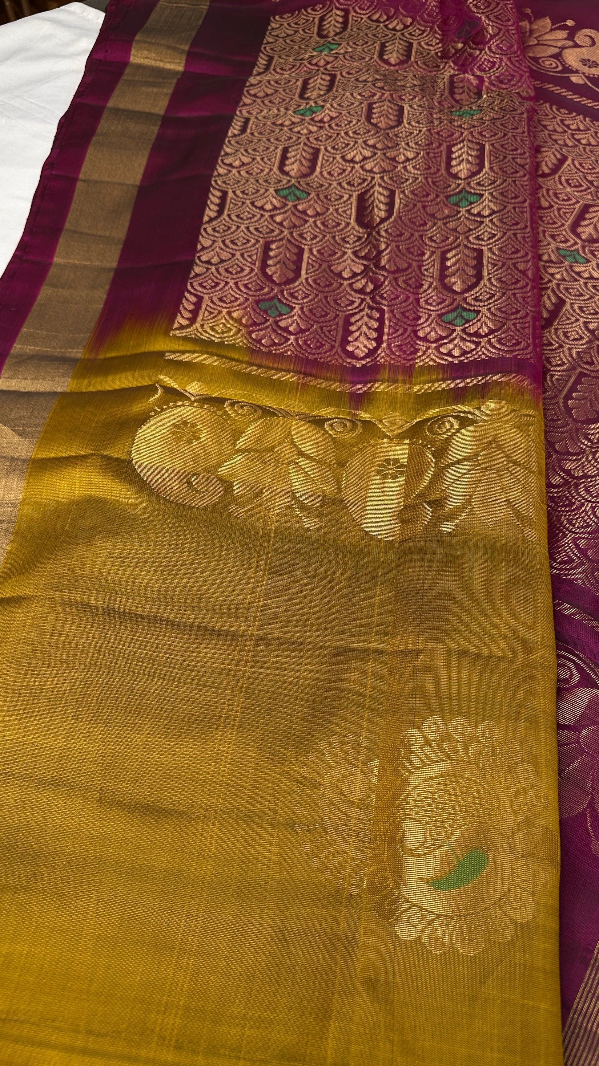 Pure Silk Handloom Dharmavaram Pattu Light Weight Saree - 