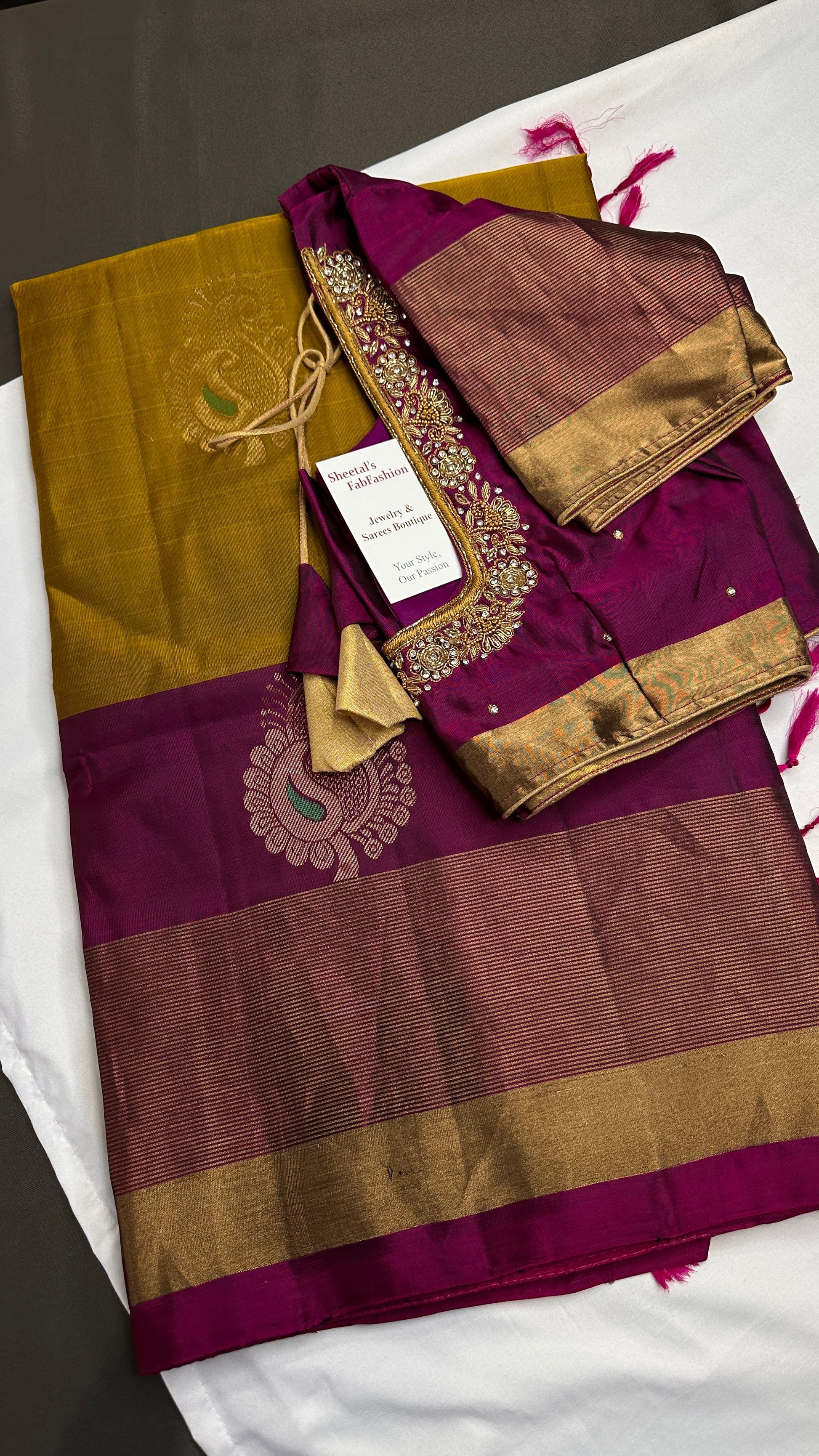 Pure Silk Handloom Dharmavaram Pattu Light Weight Saree - 