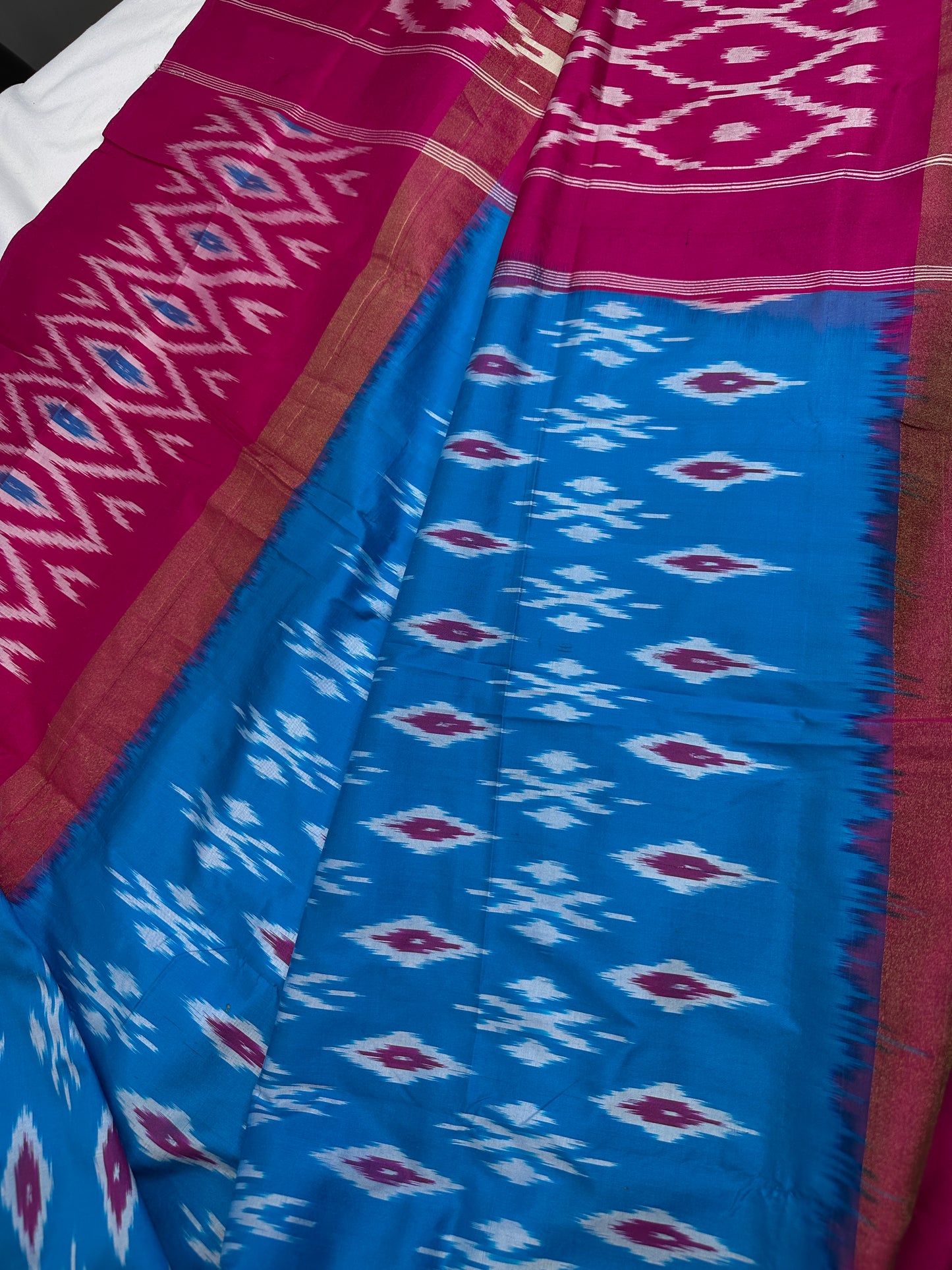 Pure Silk Handloom Pochampally Ikkat Saree - 