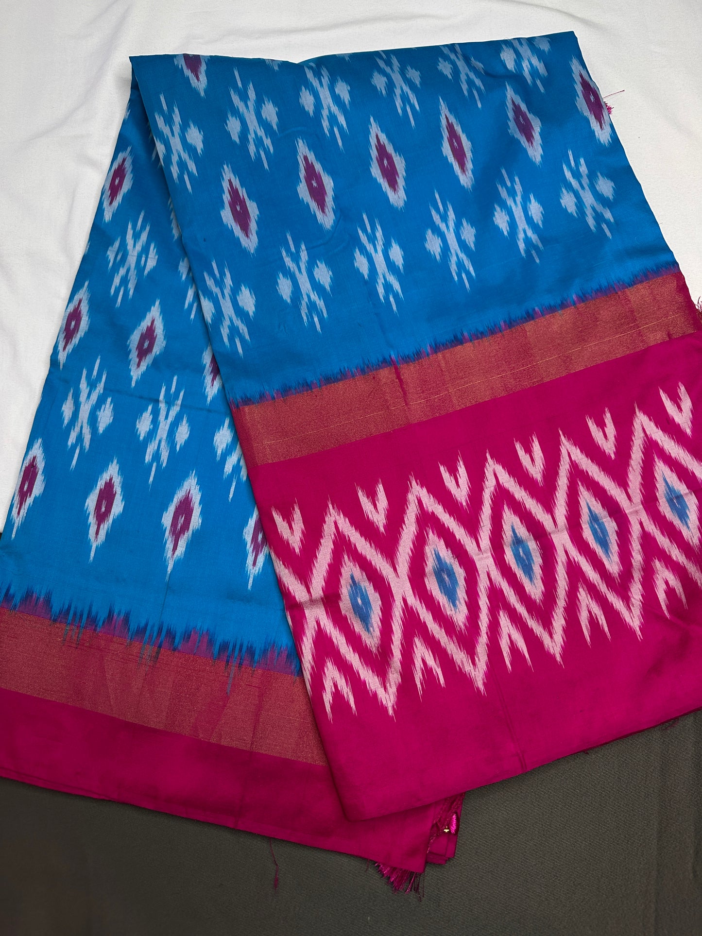 Pure Silk Handloom Pochampally Ikkat Saree - 