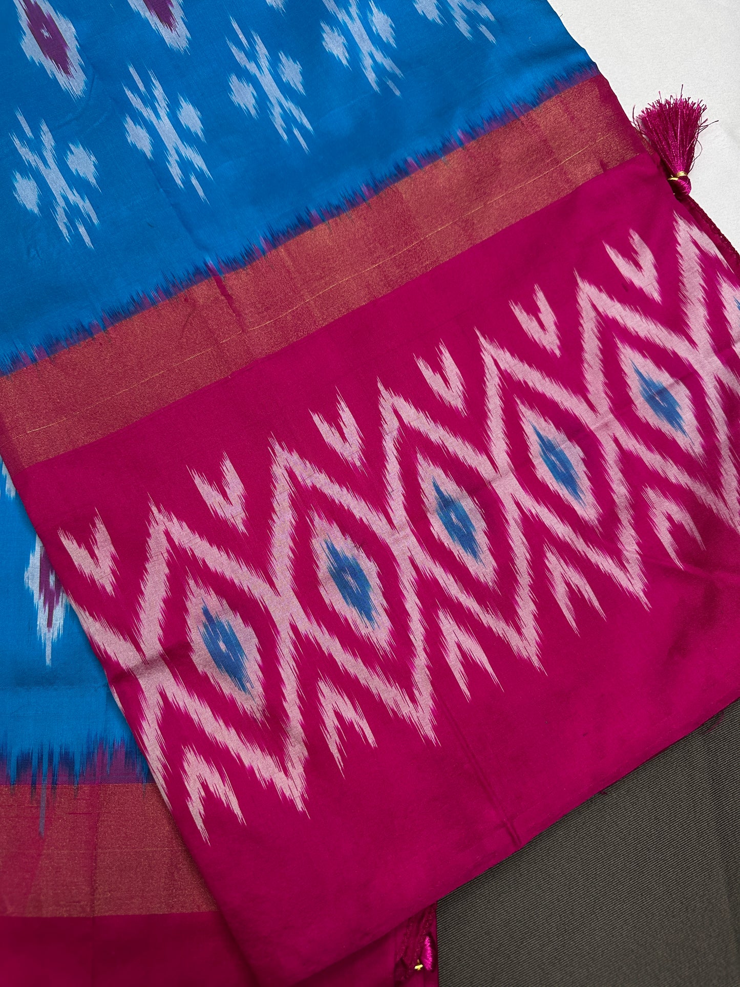 Pure Silk Handloom Pochampally Ikkat Saree - 