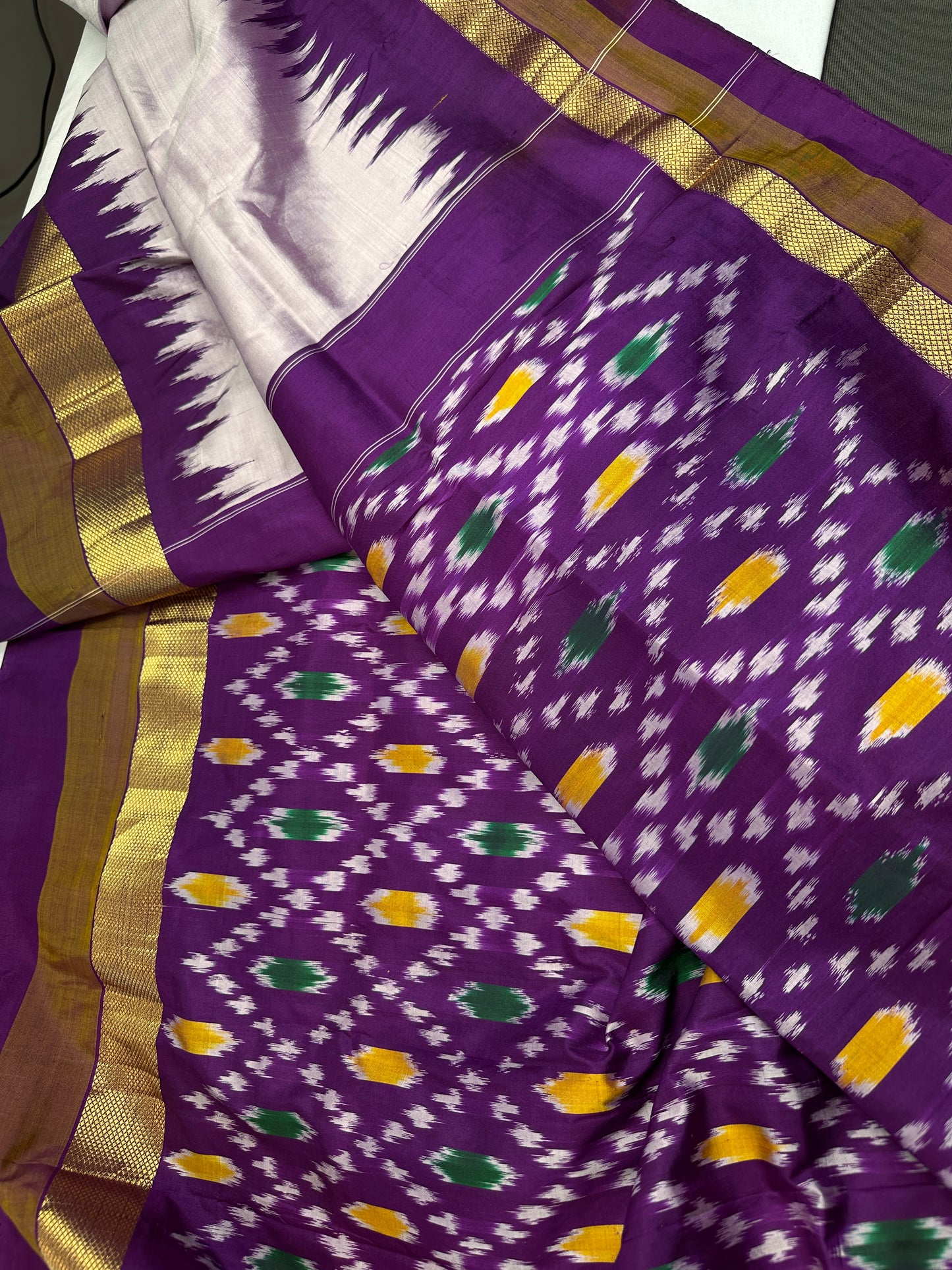 Pure Silk Handloom Pochampally Ikkat Purple Saree - 
