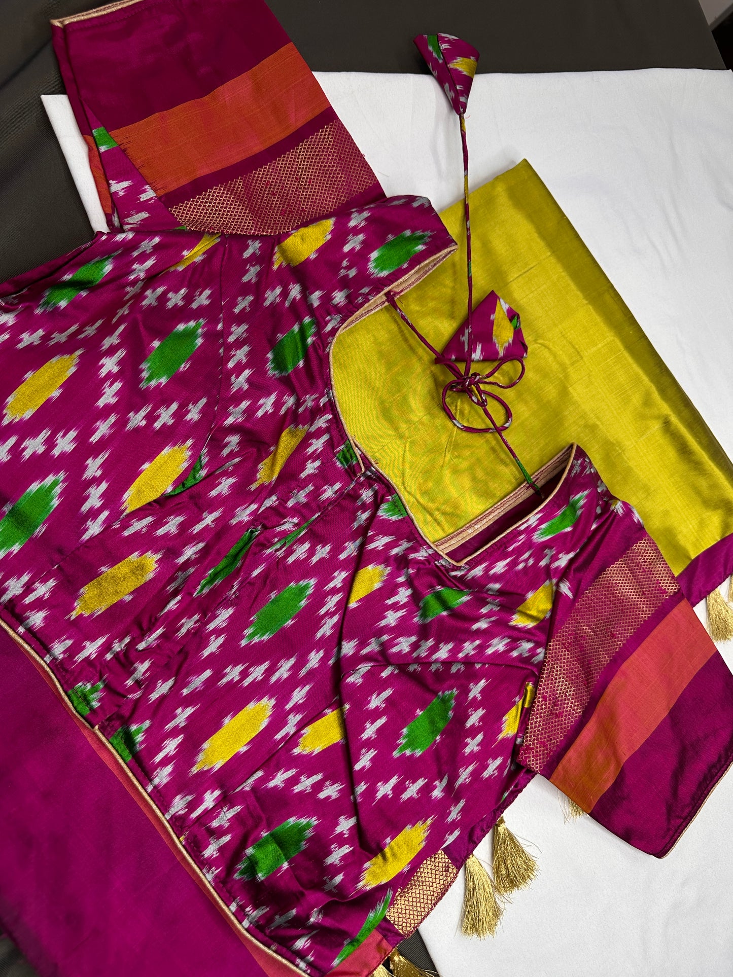 Pure Silk Handloom Pochampally Ikkat Green Saree - 