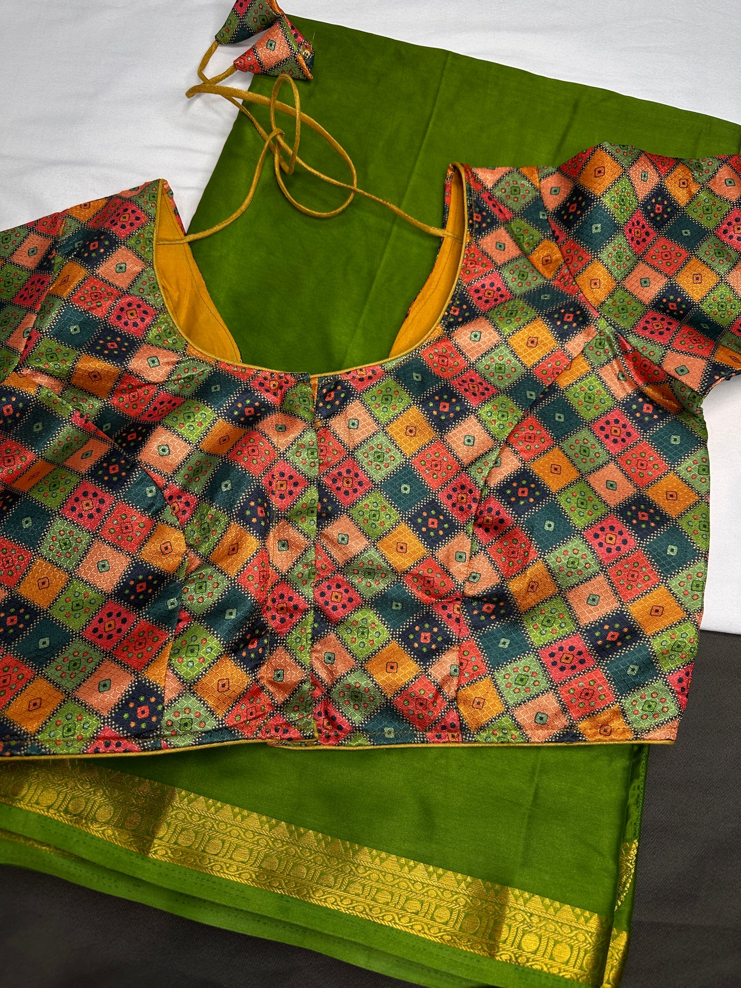Mysore Crepe Green Semi Silk with 2 Blouses - 