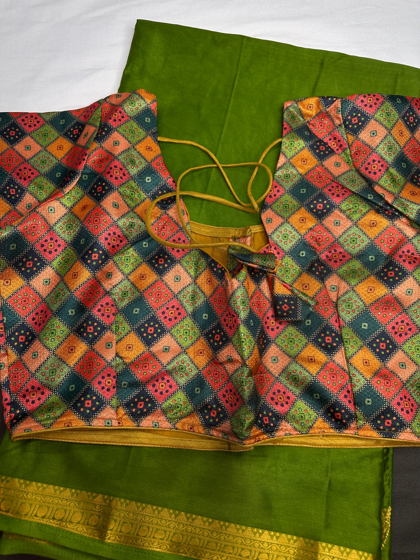 Mysore Crepe Green Semi Silk with 2 Blouses - 