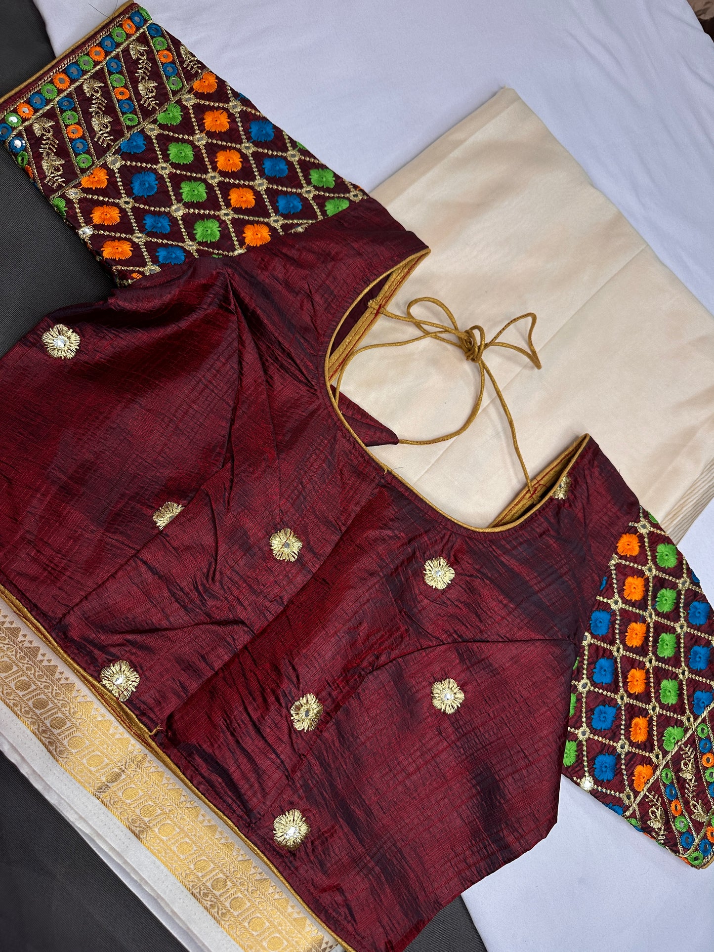 Mysore Crepe Cream Semi Silk with 2 Blouses - 